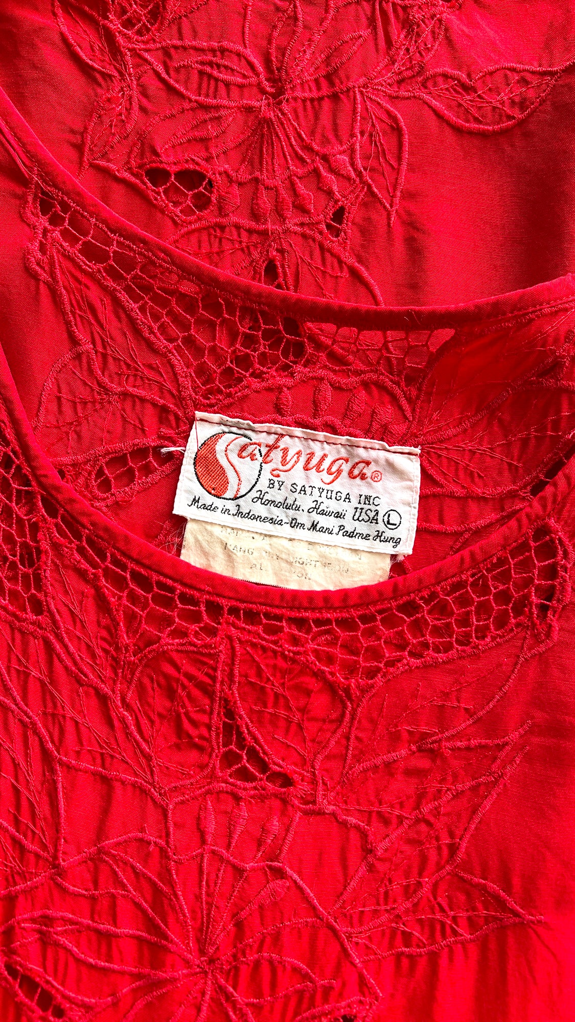 1980s Red Cutwork Hawaiian Dress | medium