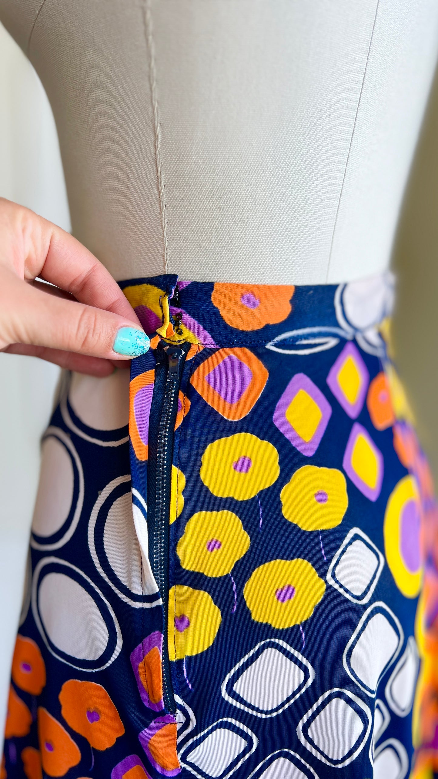 1970s Geometric Two-Piece Set | medium
