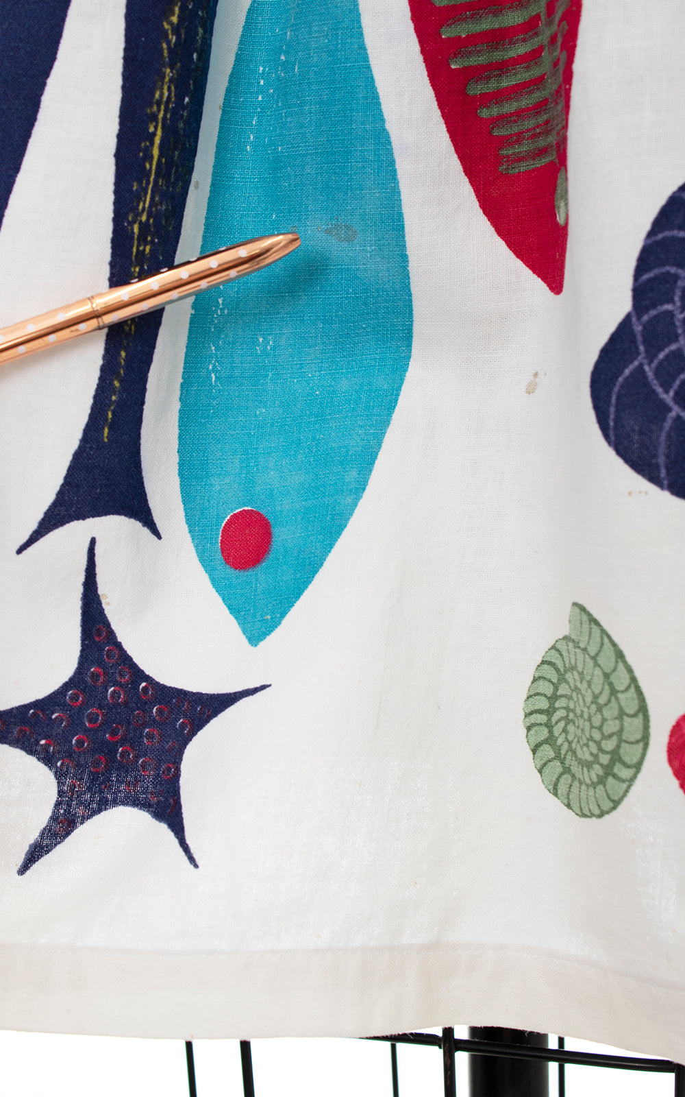 Vintage 1950s KEN SCOTT "A Fish is a Fish" Novelty Border Print Skirt by Birthday Life Vintage