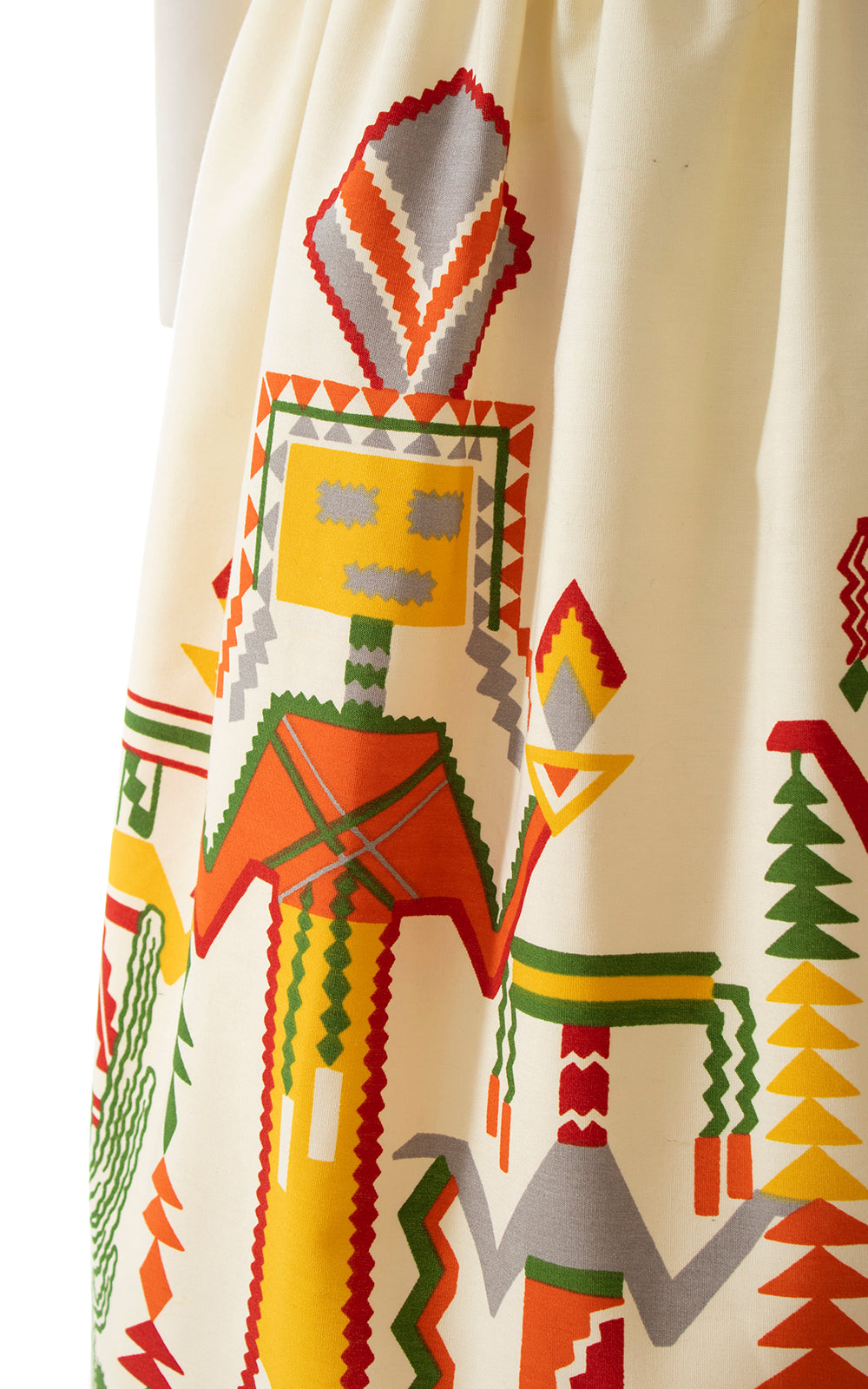 1970s Kachina Doll Native American Novelty Border Print Skirt BirthdayLifeVintage