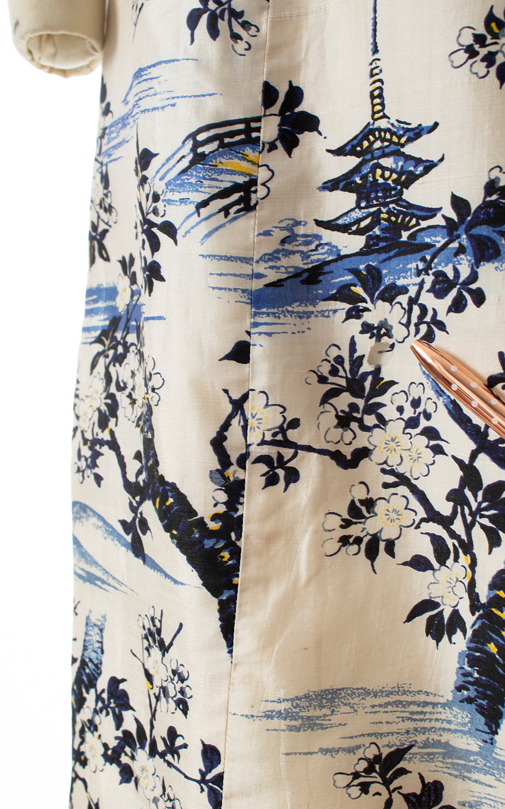 1950s Mt. Fuji Novelty Print Silk Halter Dress | x-small/small