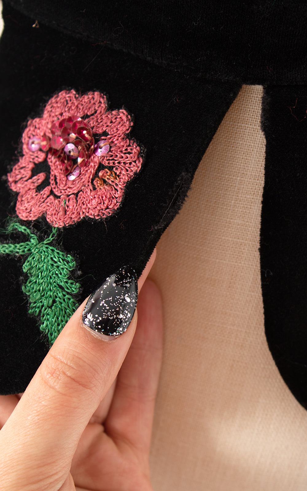 1940s 1950s Floral Embroidered Beaded Velvet Top | medium