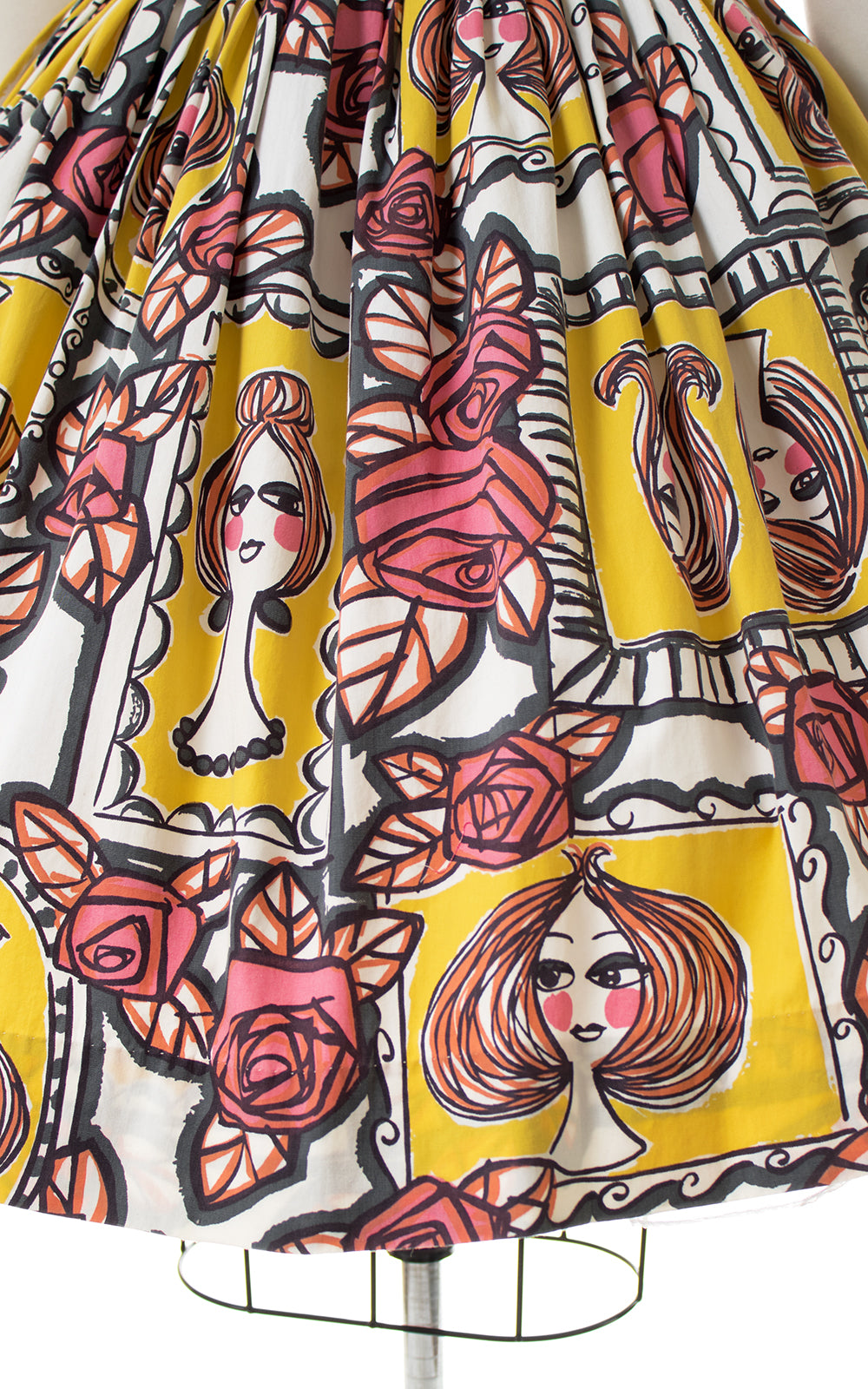 1960s Lady Faces & Roses Novelty Print Skirt