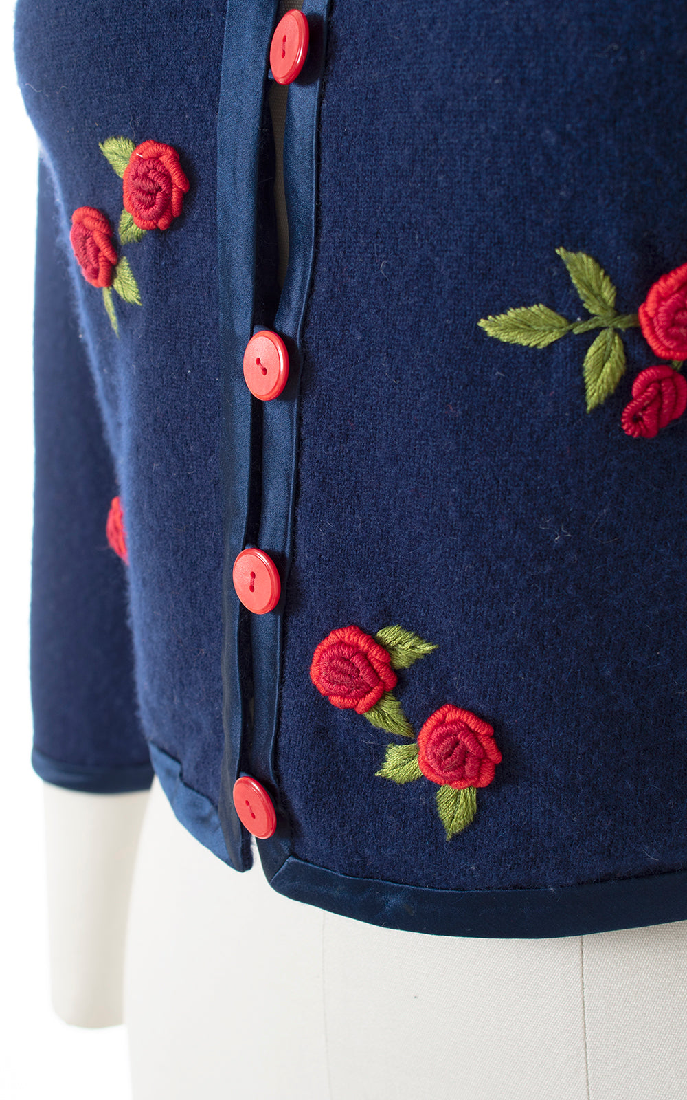 1950s Rose Embroidered Wool Cardigan | small/medium