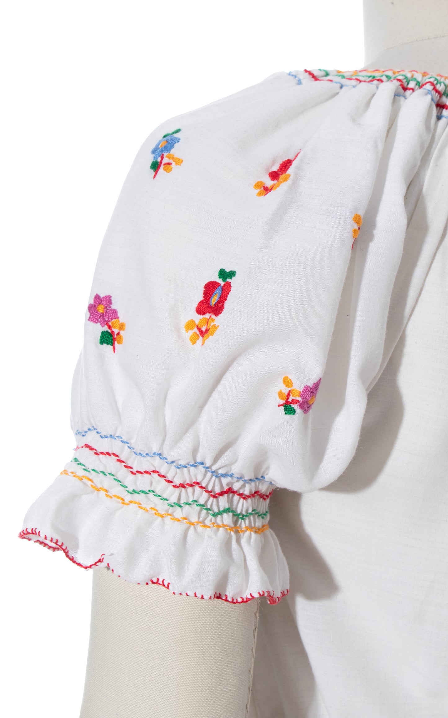Vintage 40s 1960s 1970s Floral Embroidered White Puff Sleeve Cropped Peasant Top BirthdayLifeVintage