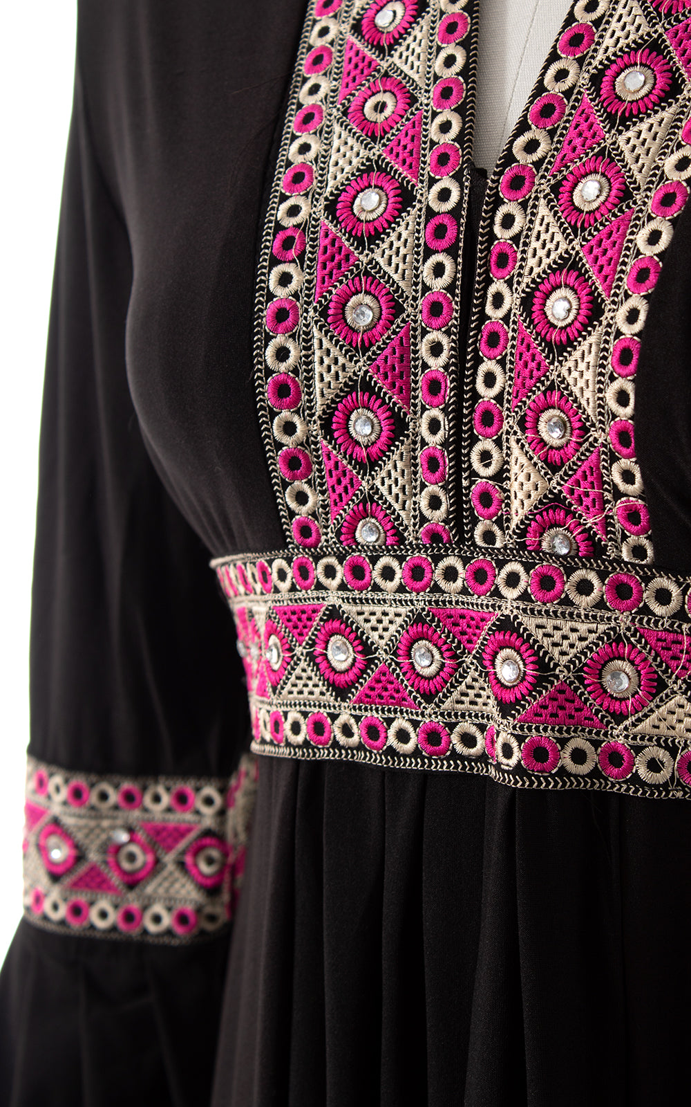 2000s does 70s Embroidered Jersey Maxi Dress BirthdayLifeVintage