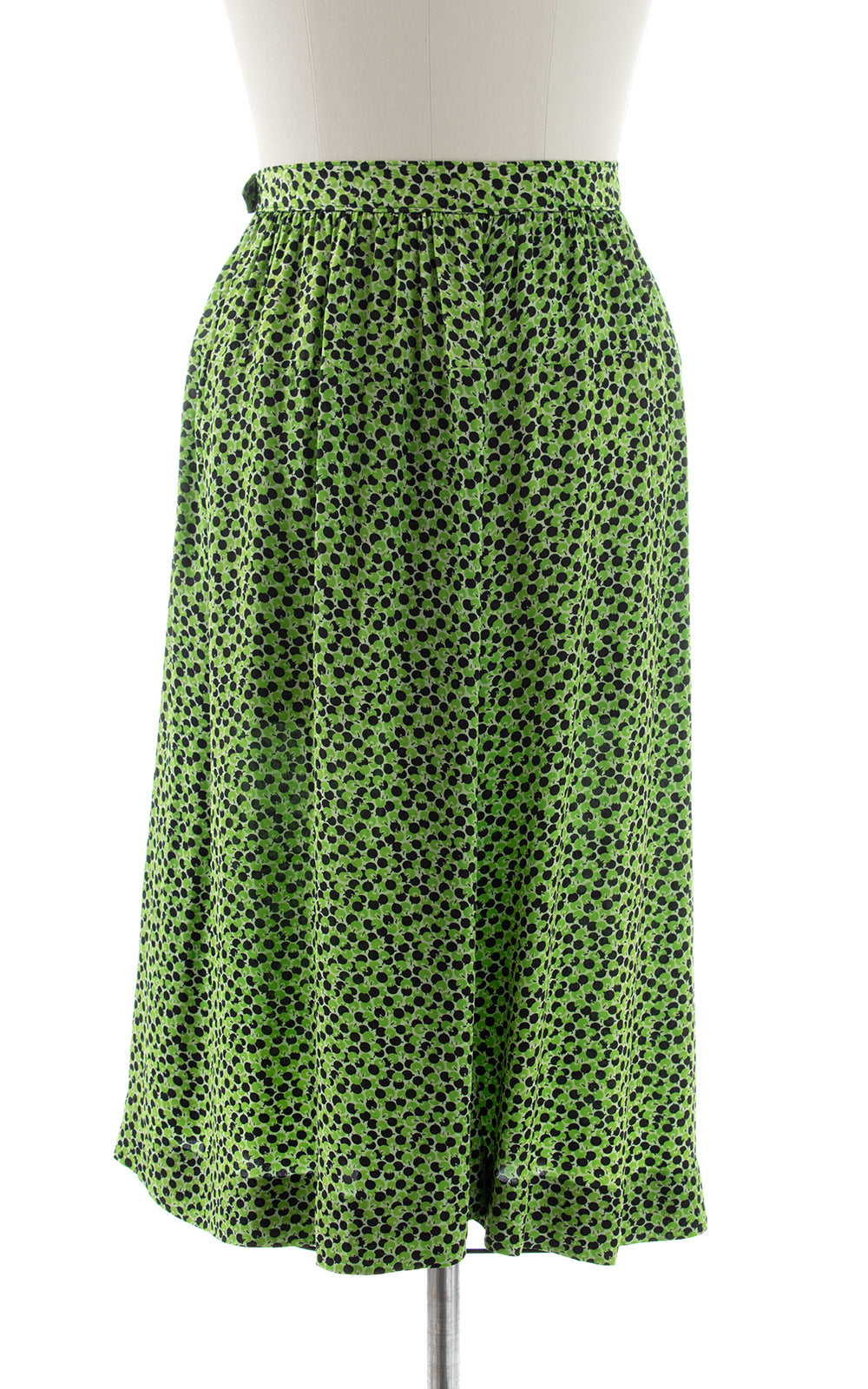 1940s Apples or Olives Novelty Print Rayon Skirt | small/medium