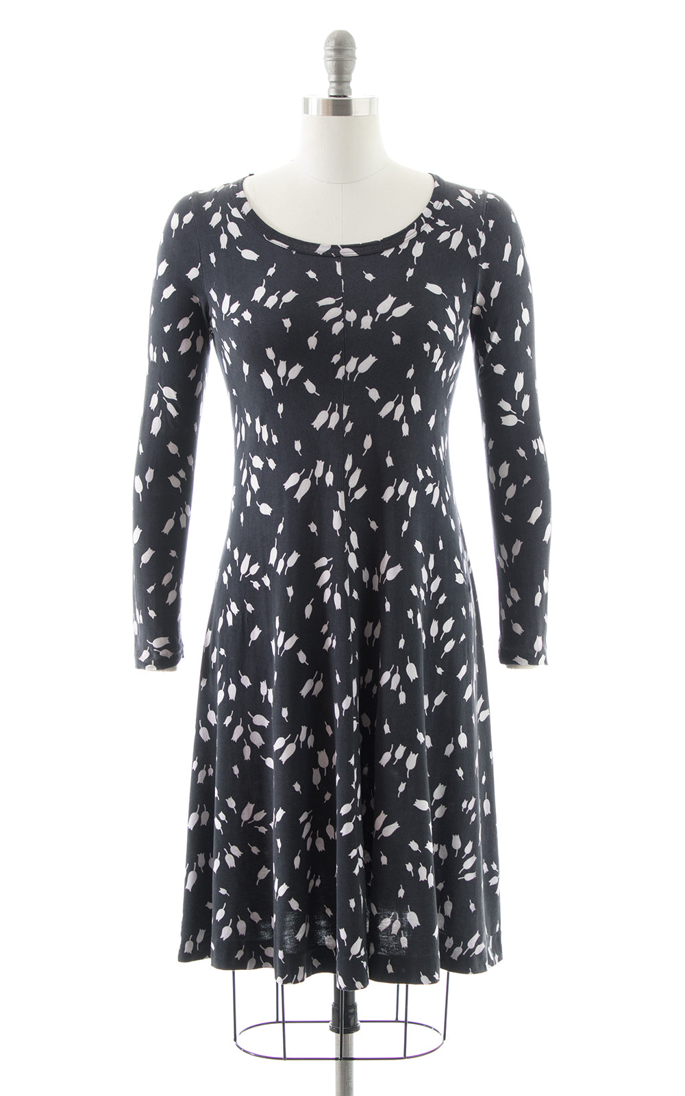 1970s Diane von Furstenberg Tulip Jersey Dress | x-small/small Birthday Life Vintage 1970s Diane von Furstenberg Tulip Jersey Dress | x-small/small Birthday Life Vintage