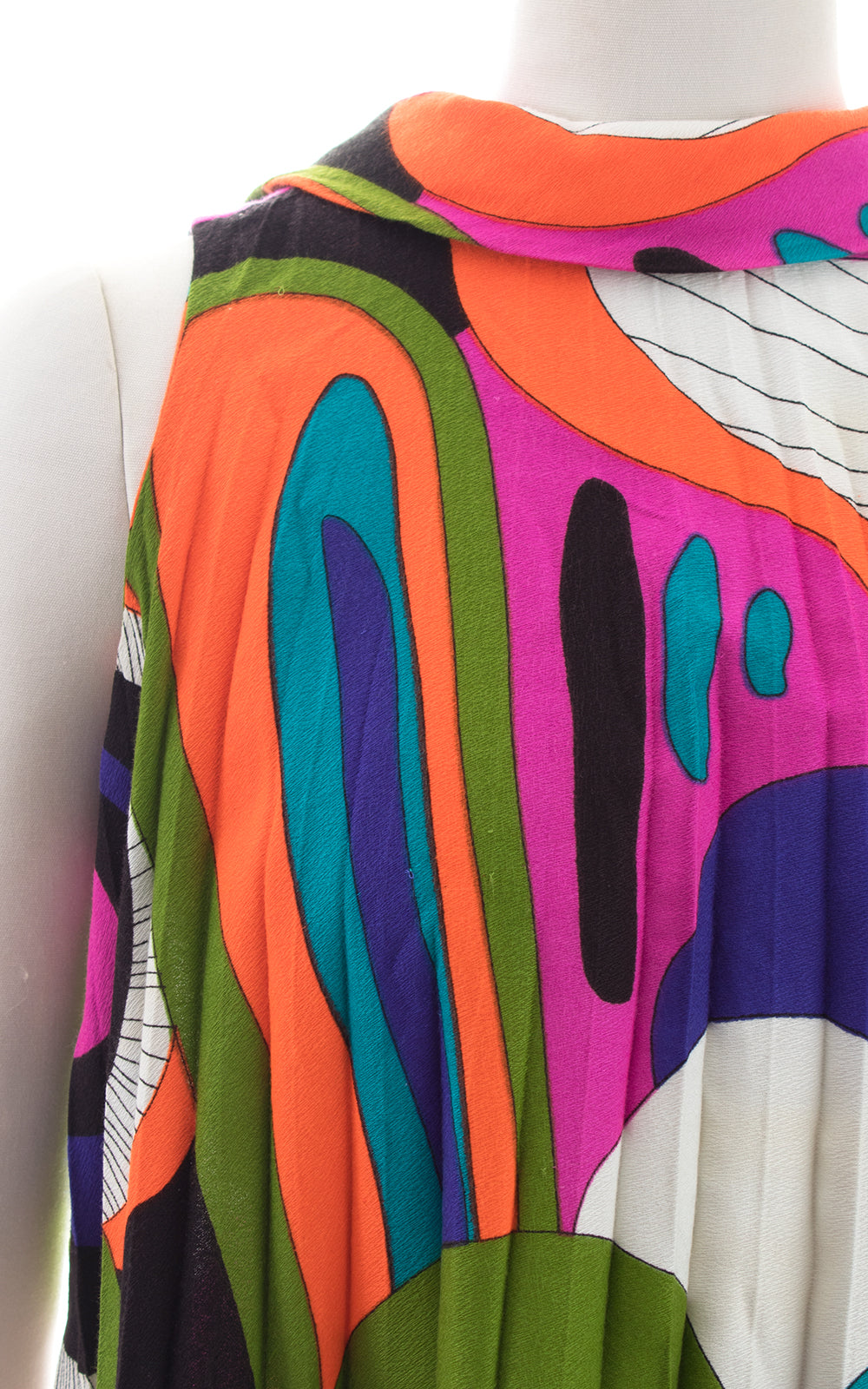 1960s Psychedelic Barkcloth Pleated Trapeze Dress