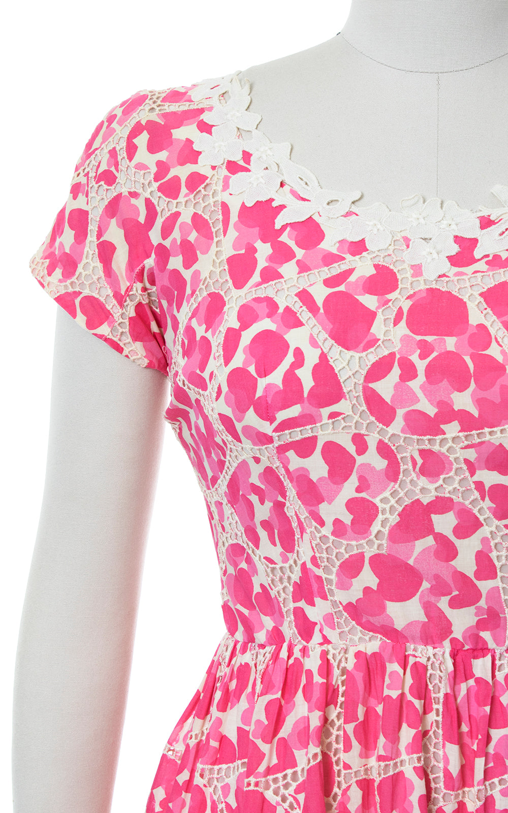 1950s Heart Novelty Print Lace & Cotton Dress | small