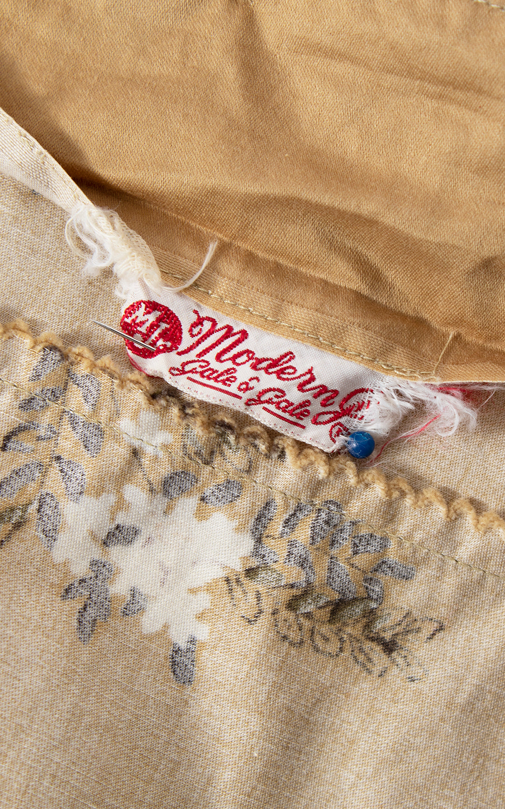 1950s Floral Cotton Blouse & Circle Skirt Set | x-small