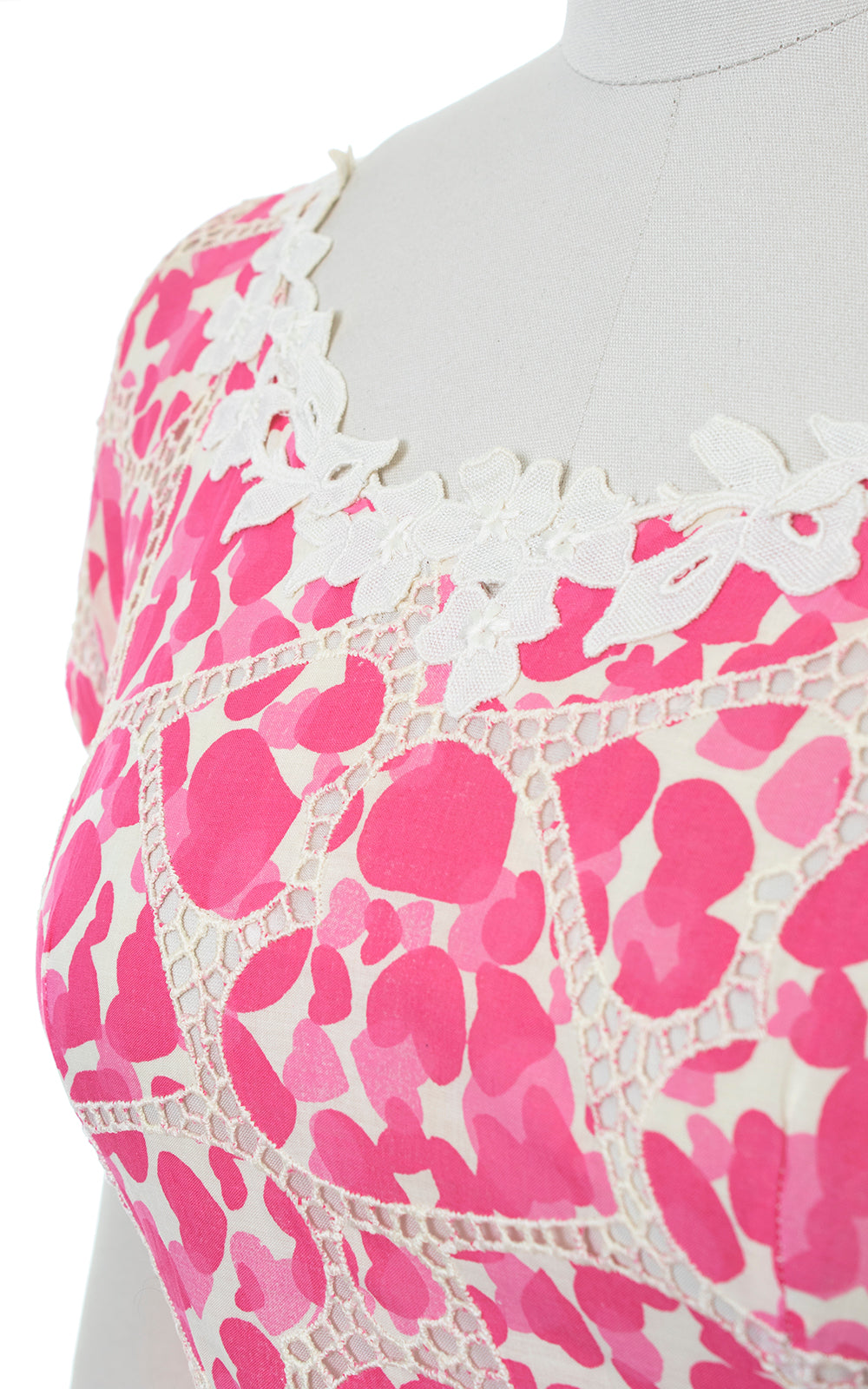 1950s Heart Novelty Print Lace & Cotton Dress | small