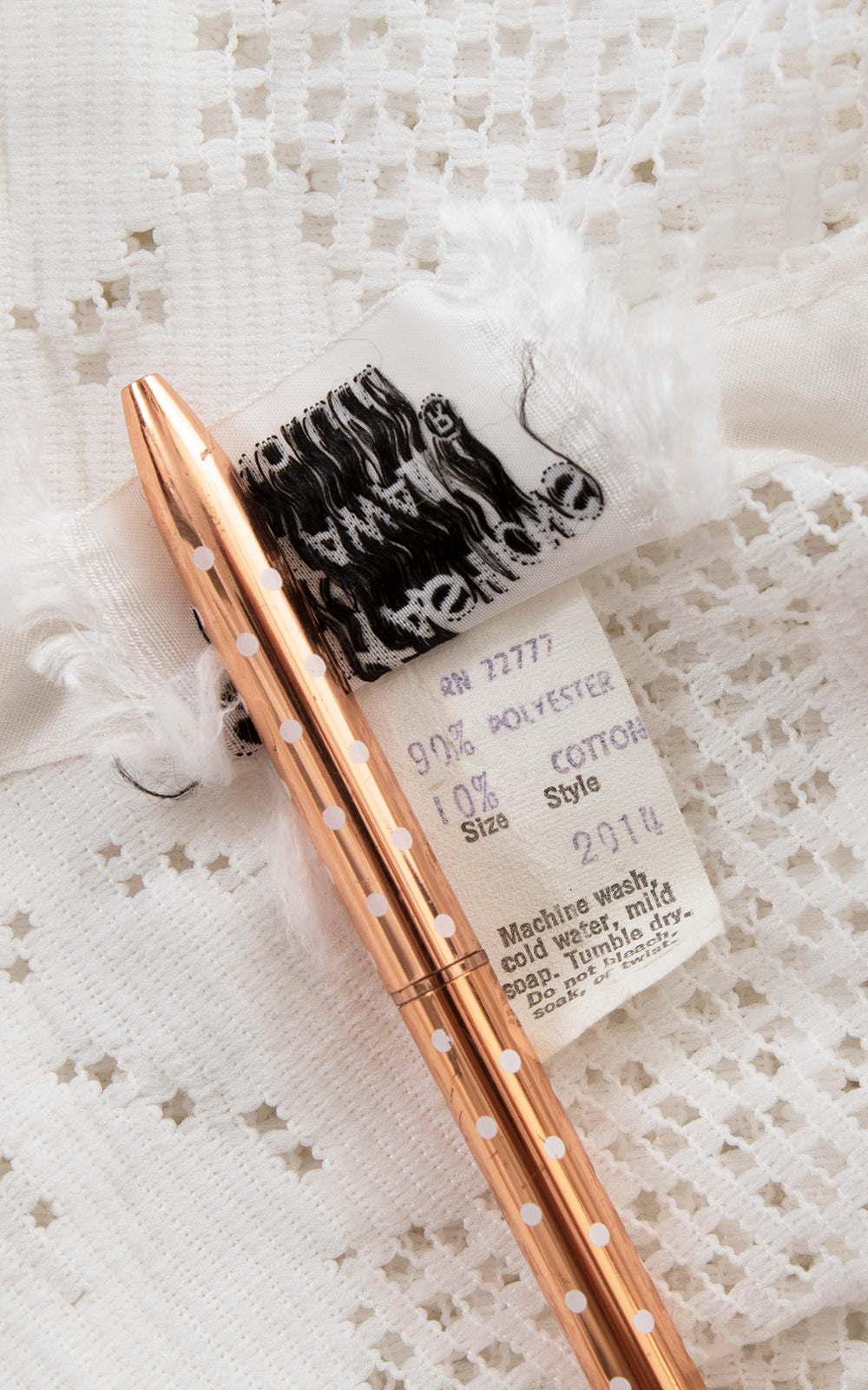 $65 DRESS SALE /// 1970s White Lace Kaftan | x-small/small/medium/large/x-large