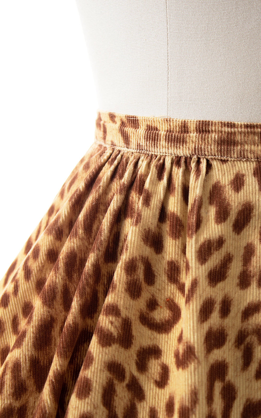 BLV x DEANNA || 1950s Leopard Print Corduroy Skirt | small