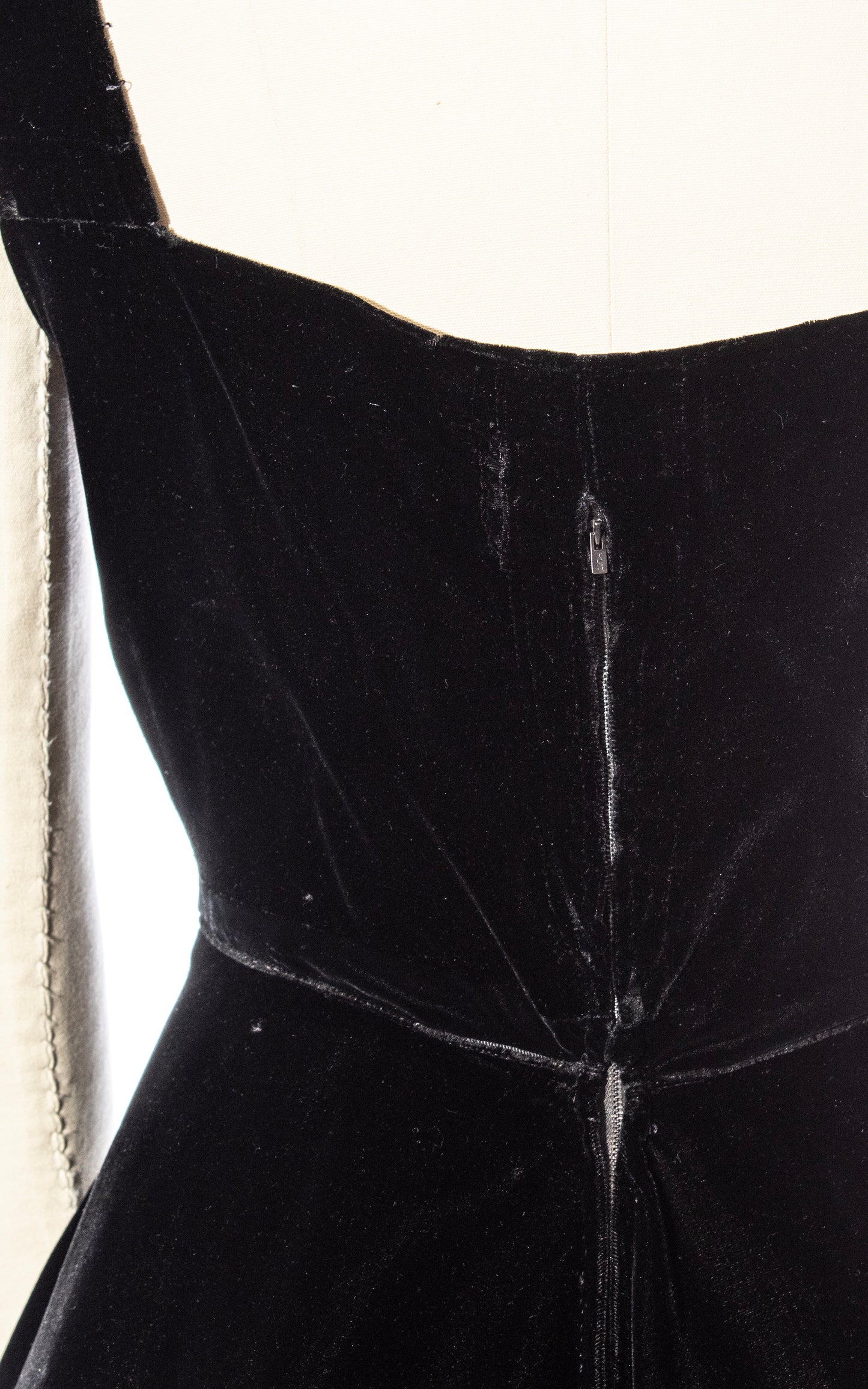 Vintage 50s 1950s Black Velvet Gown Party Dress Birthday Life Vintage