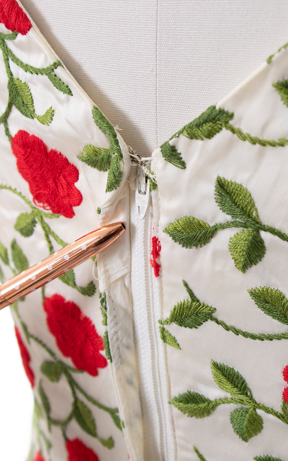 1960s EMMA DOMB Rose Embroidered Party Dress | small