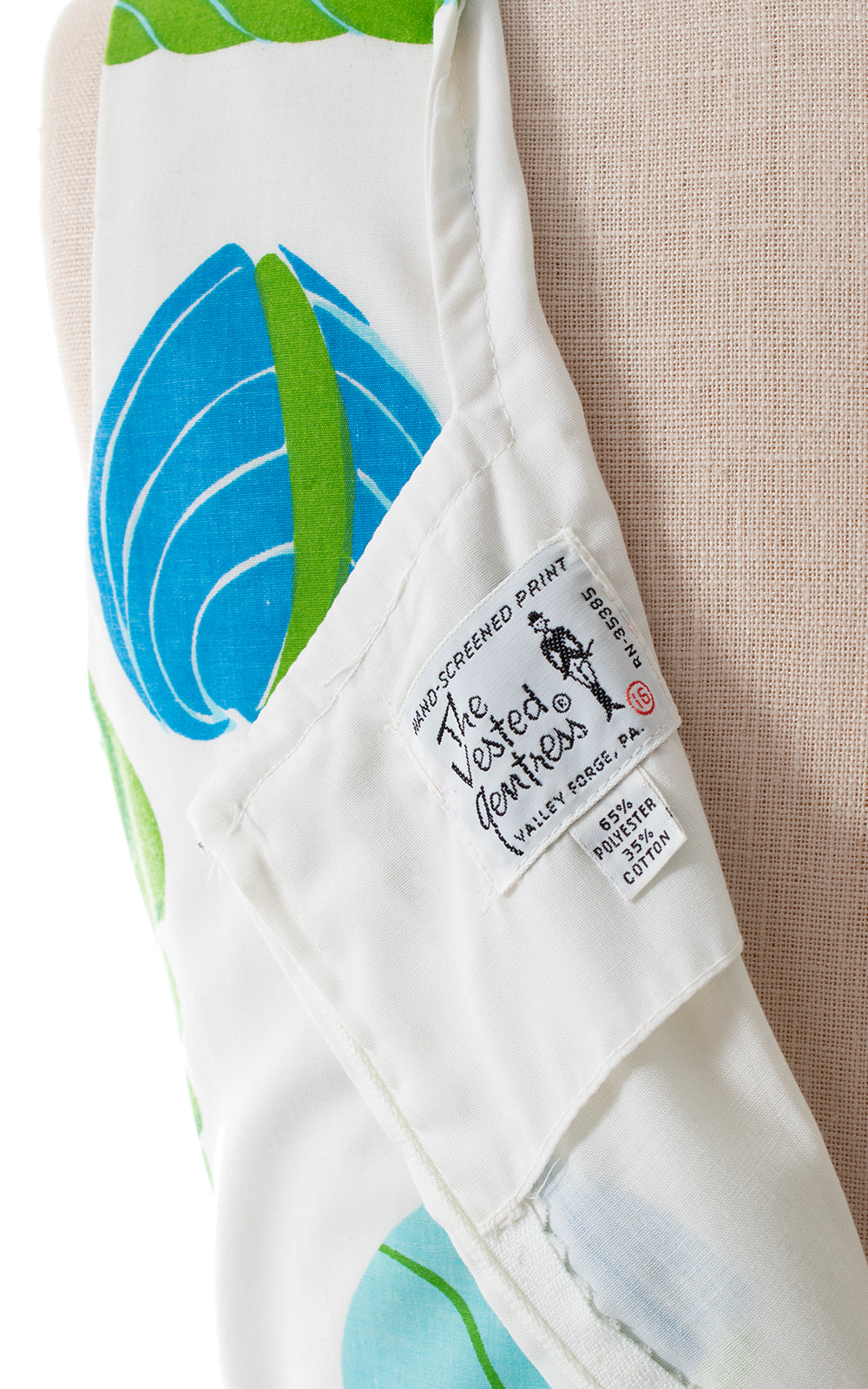 1970s Vested Gentress Seashell Novelty Print Sundress | large