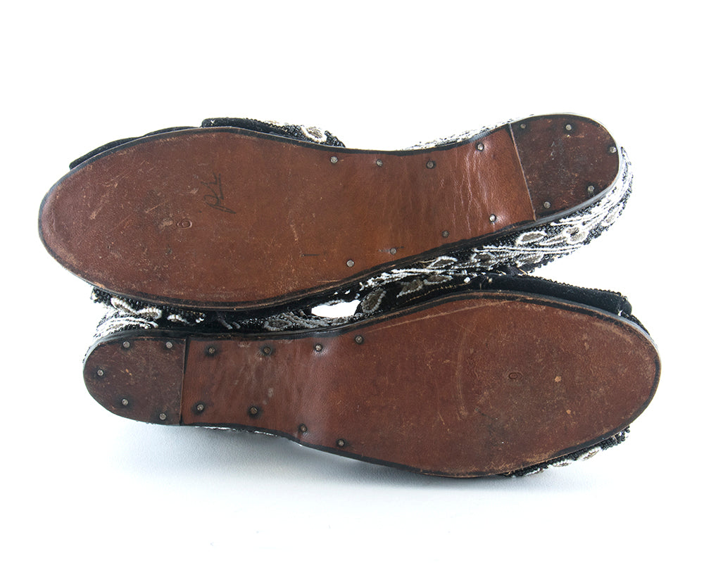 1940s Beaded Black Velvet Wedge Sandals | size 8