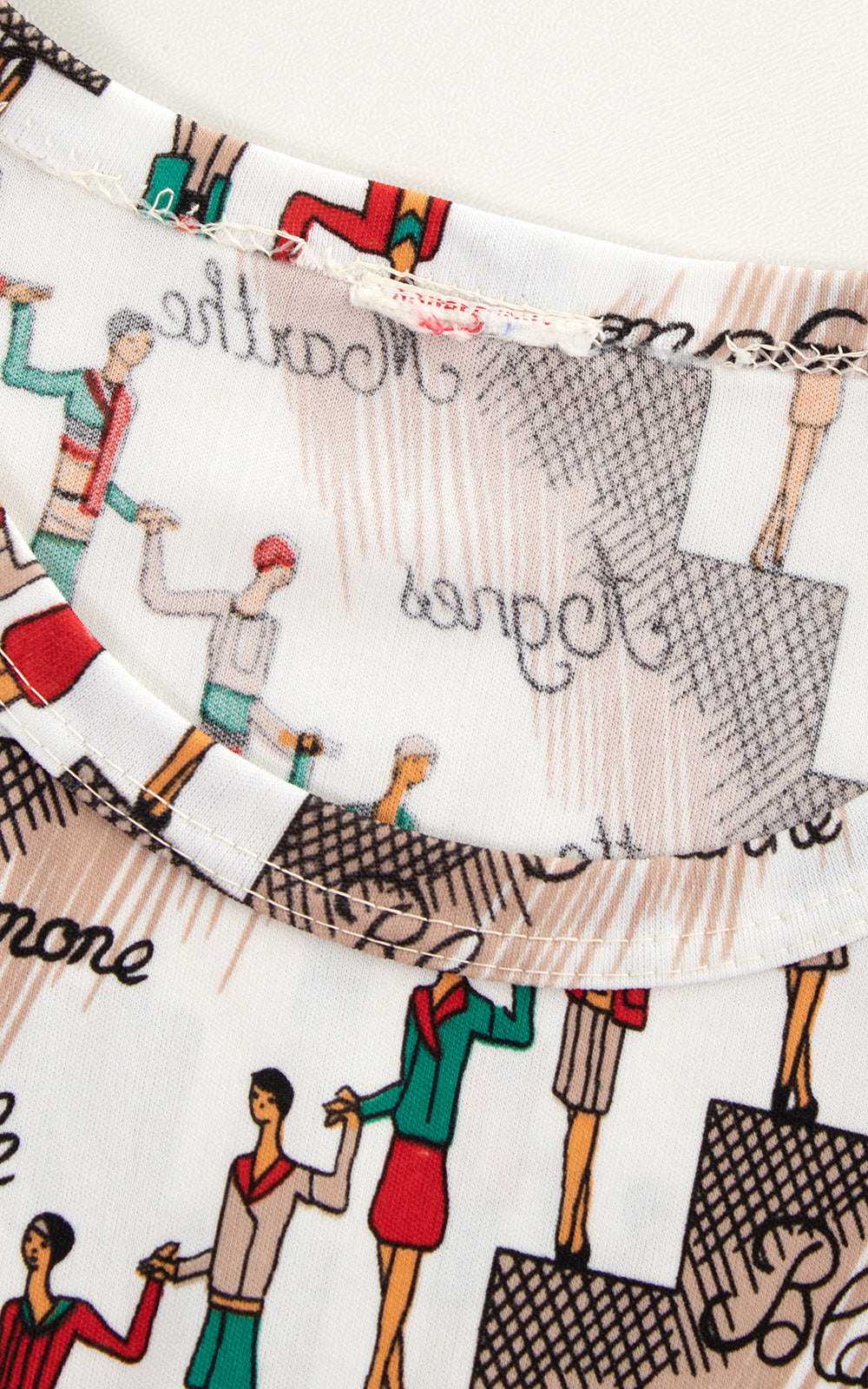 1970s Art Deco Ladies & Names Novelty Top | small/medium