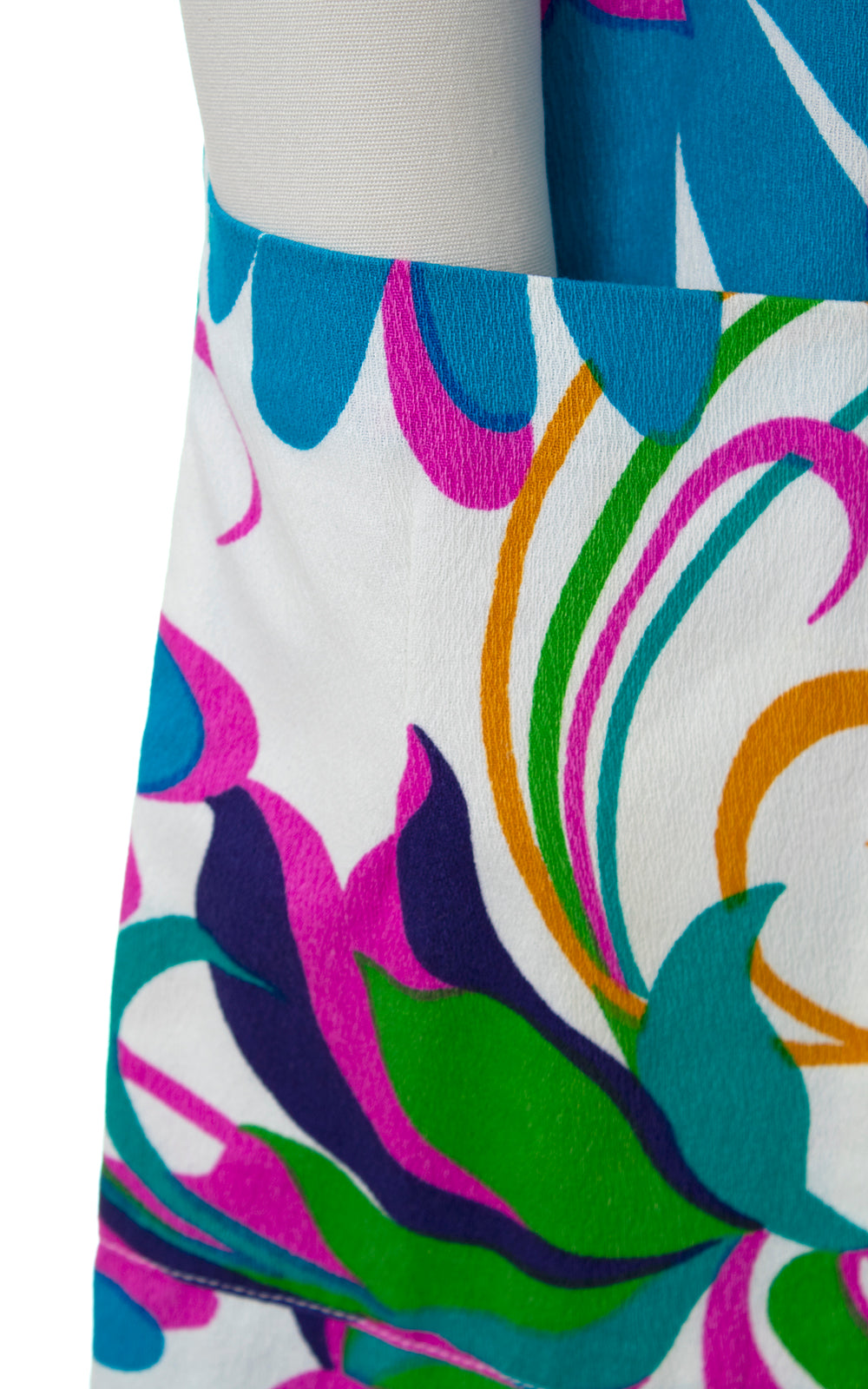 1970s Bold Floral Maxi Dress with Pockets | small/medium