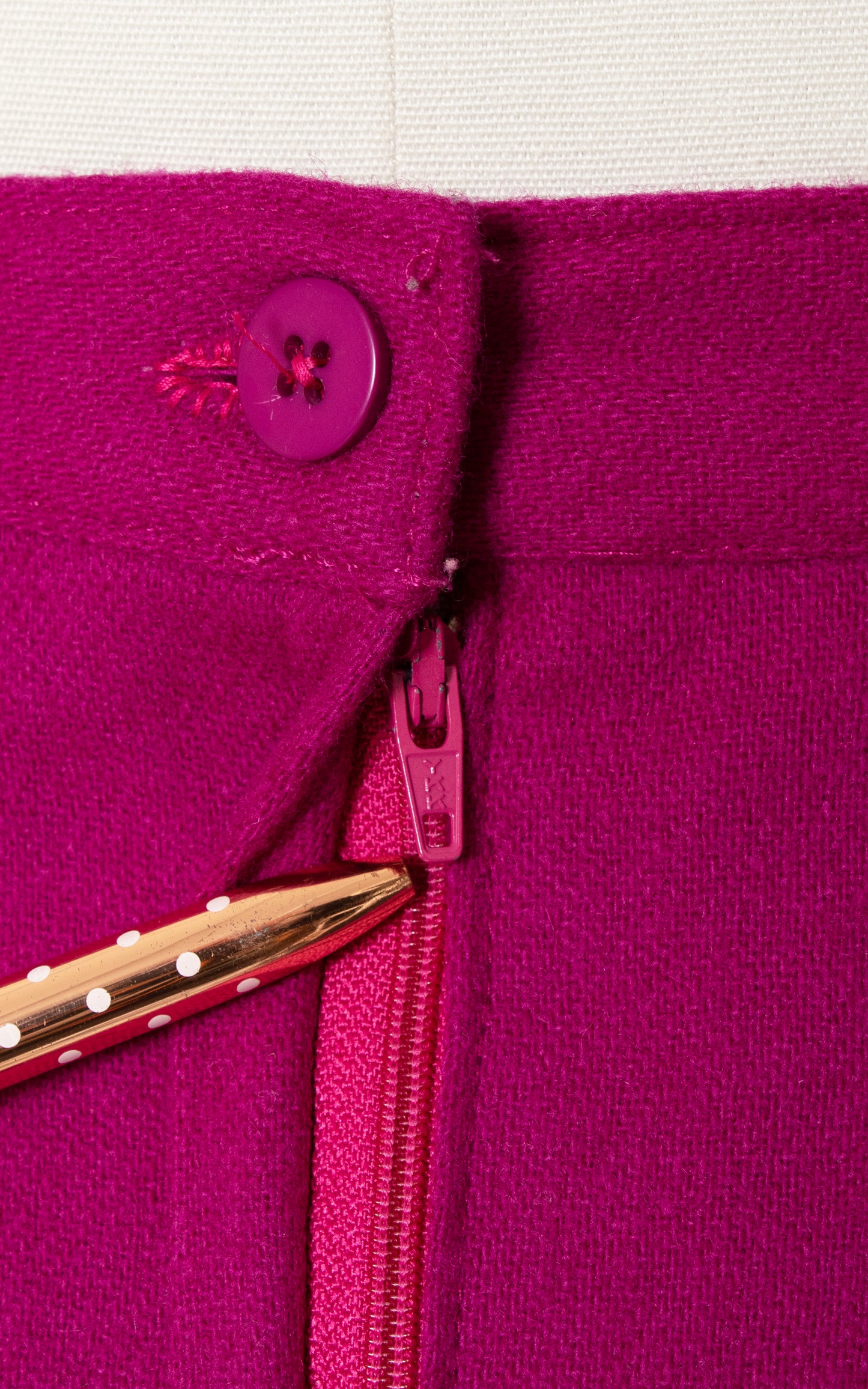 Vintage 80s 1980s Fuchsia Wool Pencil Skirt BirthdayLifeVintage