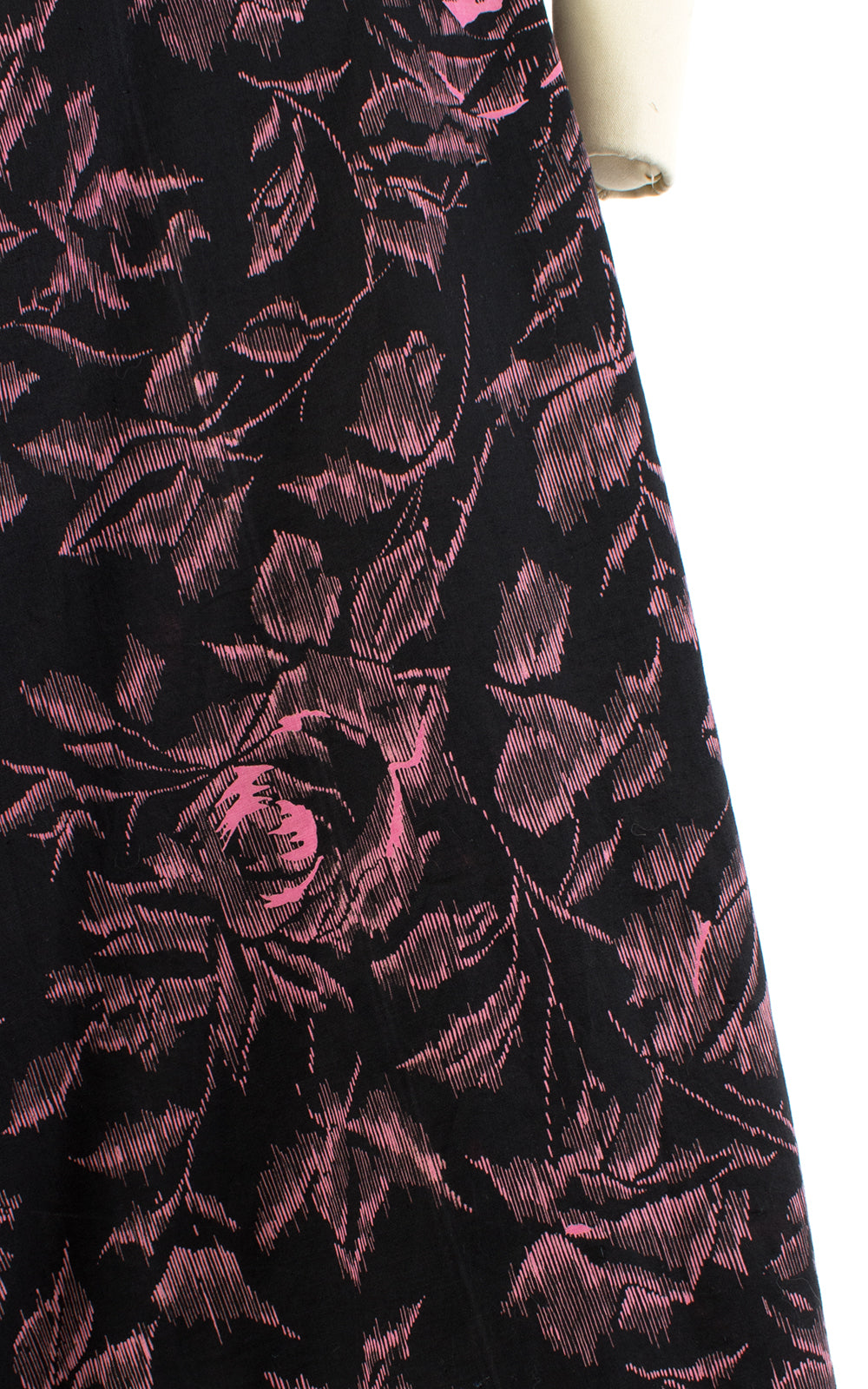 $65 DRESS SALE /// 1950s Rose Print Appliqué Rhinestones Black Cotton Sundress | x-small