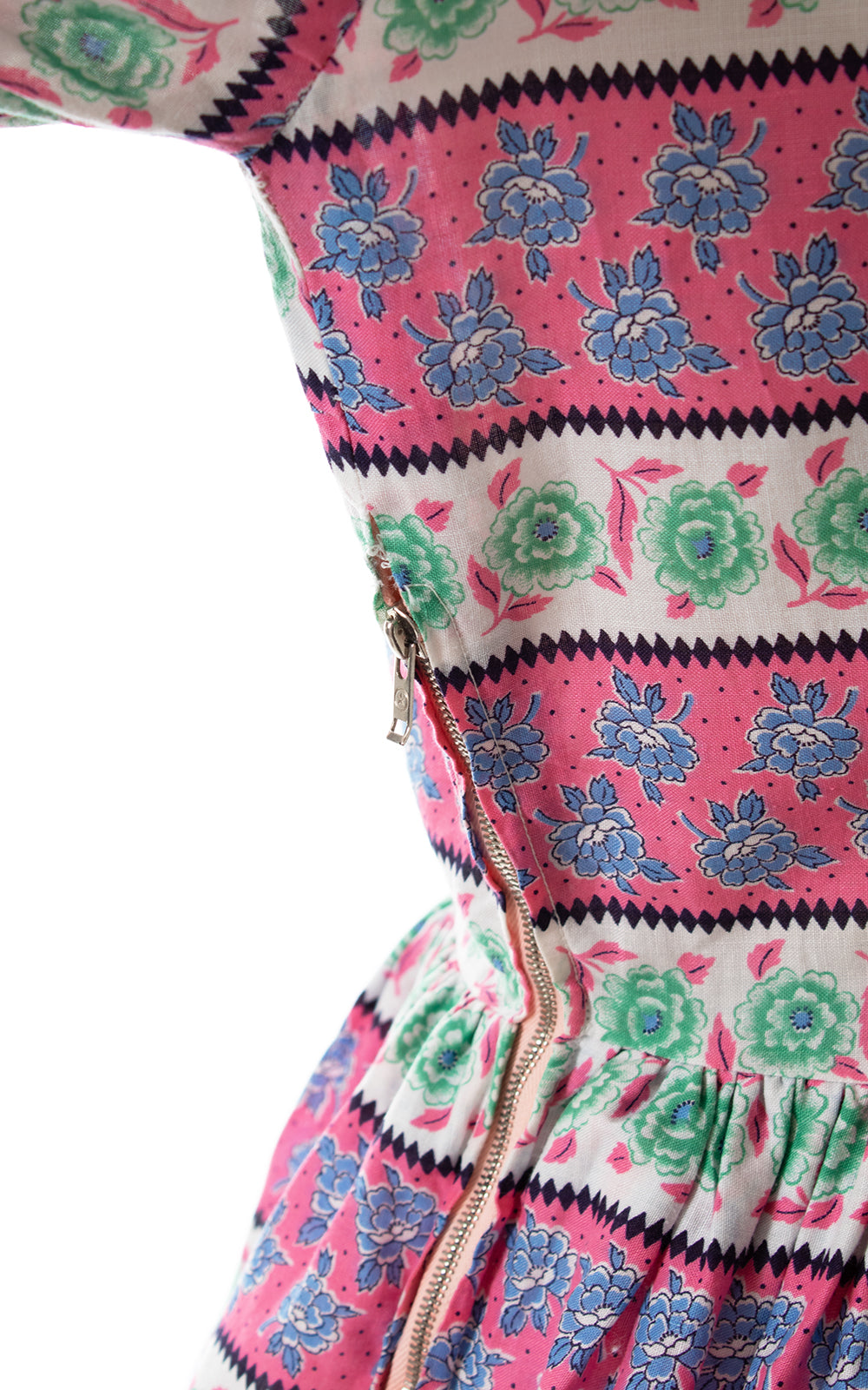 $65 DRESS SALE /// 1950s 1960s Ruffled Striped Rose Dress | small