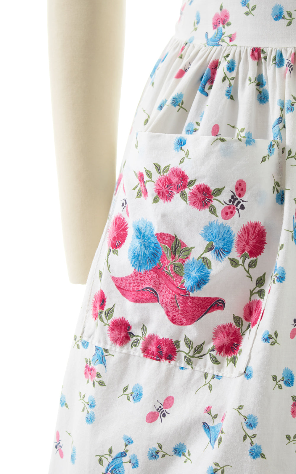 1940s Hat Bee Floral Novelty Border Print Cotton Sundress