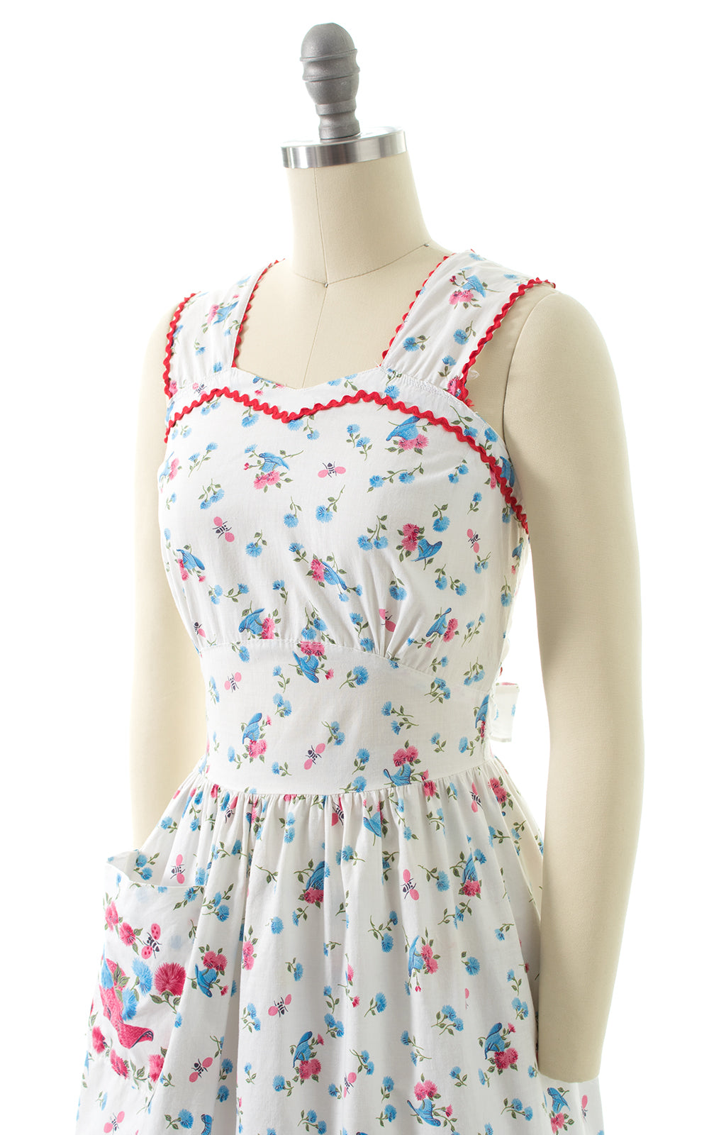 1940s Hat Bee Floral Novelty Border Print Cotton Sundress