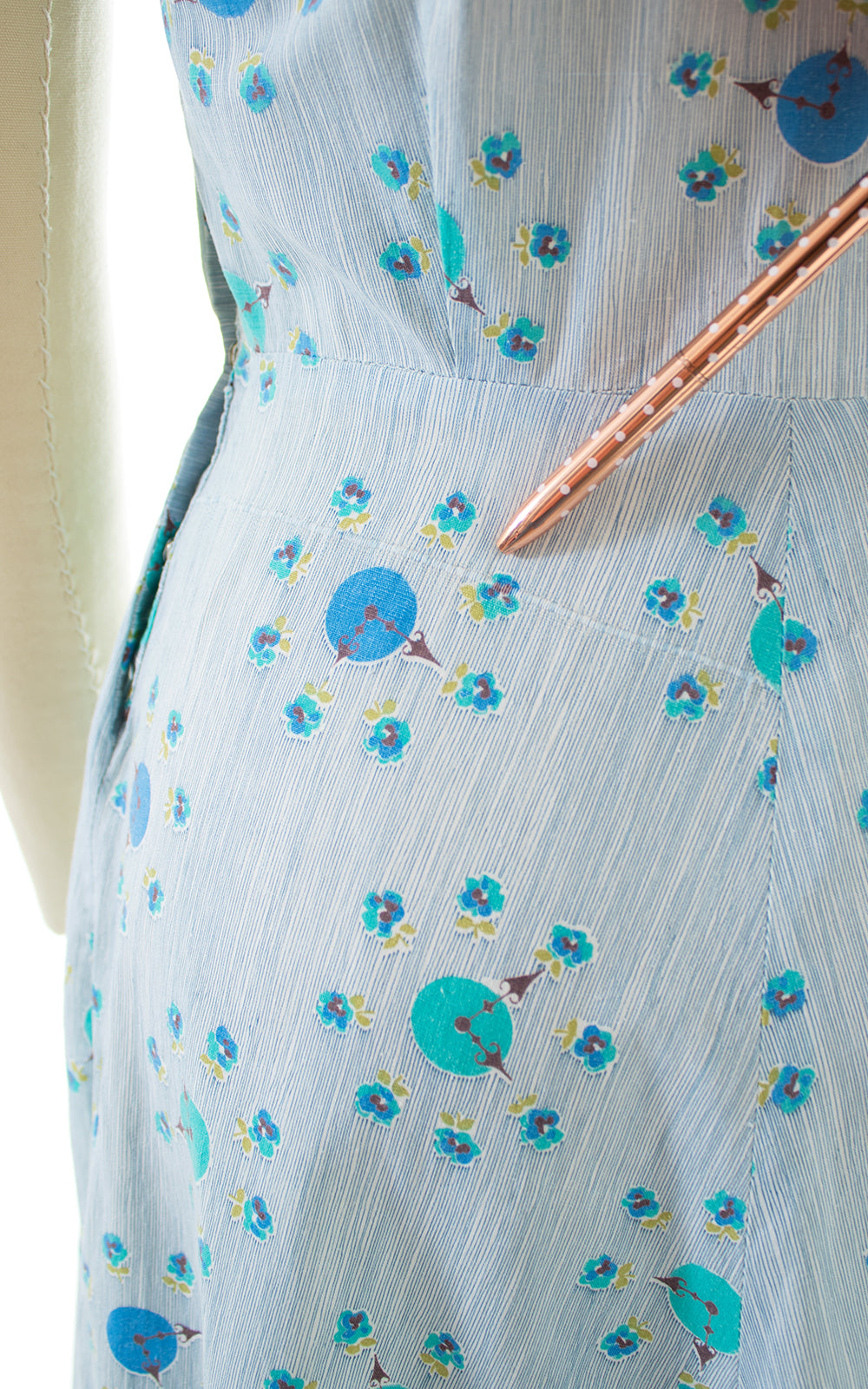 $65 DRESS SALE /// 1940s Clocks Novelty Print Shirtwaist Dress | small