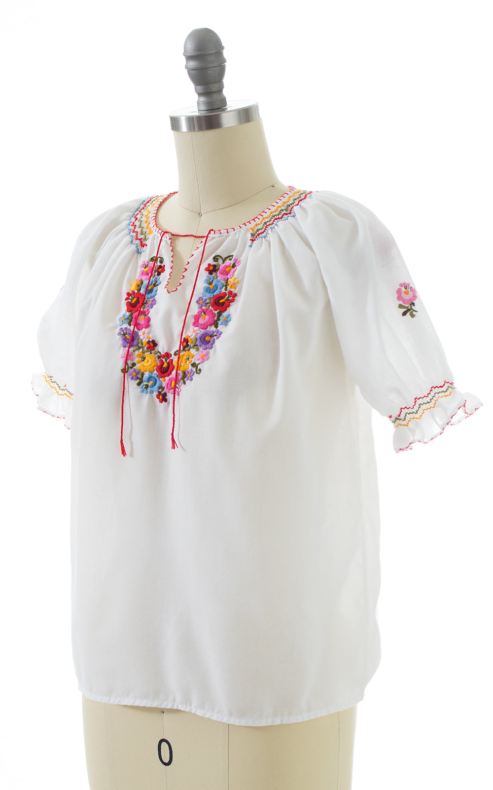 1970s Floral Embroidered Cotton Peasant Top | small/medium