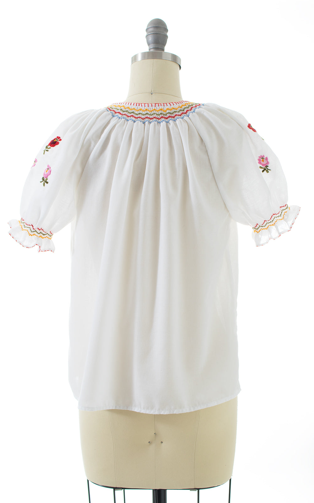 1970s Floral Embroidered Cotton Peasant Top | small/medium