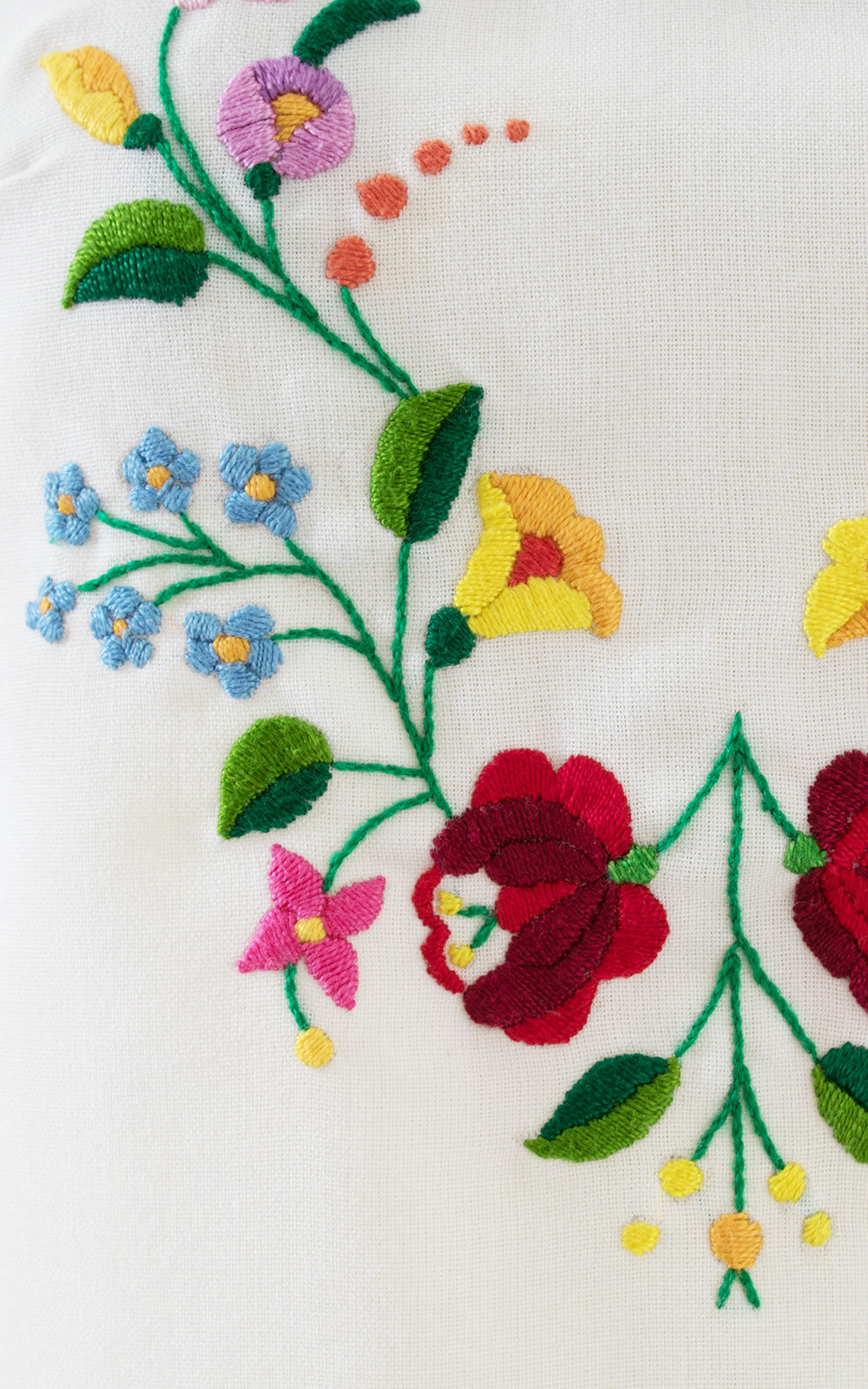 1970s Floral Embroidered Puff Sleeve Peasant Top | x-small/small