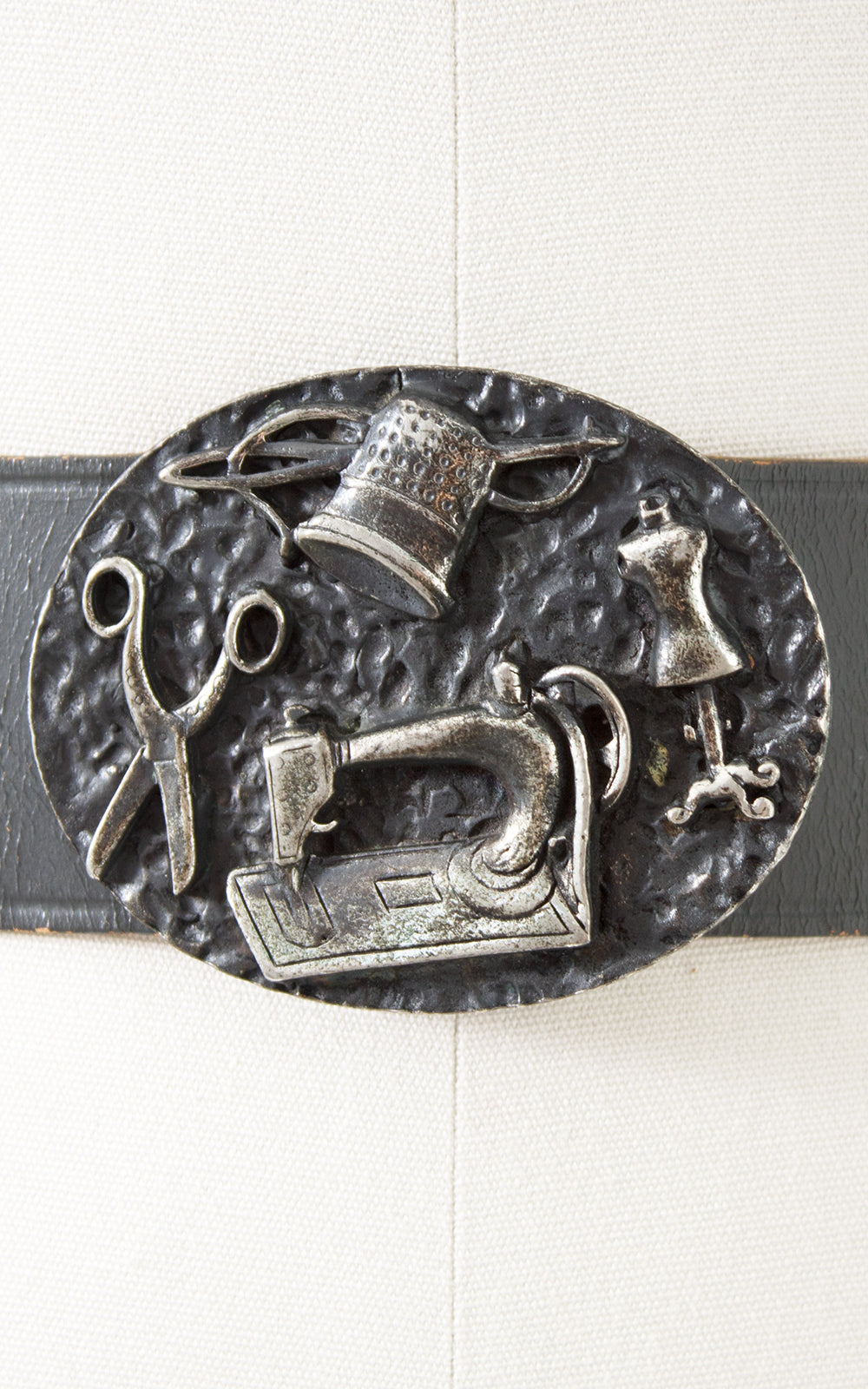 1950s Calderon Sewing Novelty Leather Cinch Belt