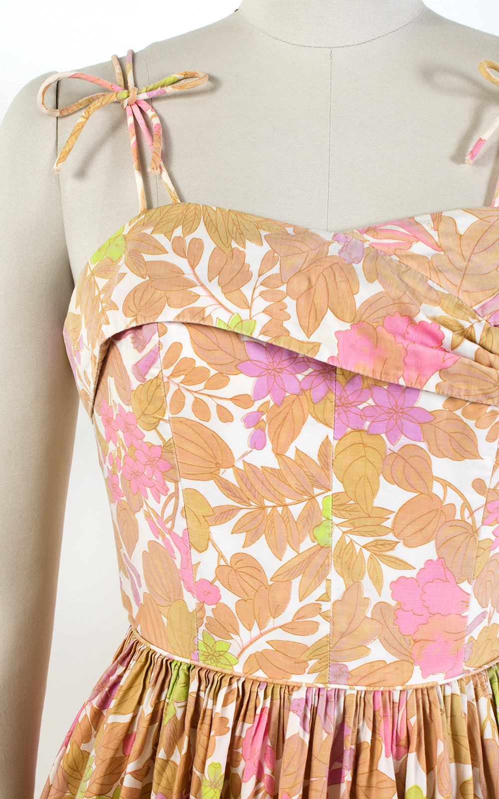 $50 & UNDER SALE || 1950s Floral Tie Straps Cotton Sundress | small