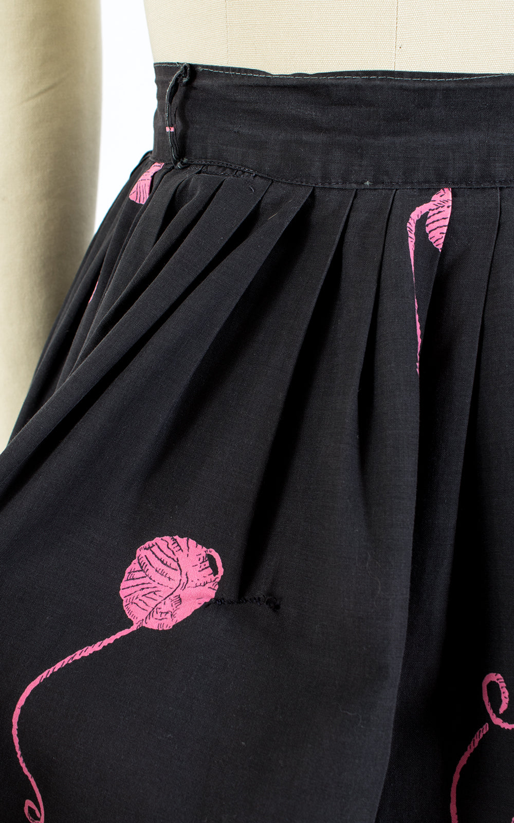 1950s Psycho Kitties Cat Novelty Border Print Skirt | small