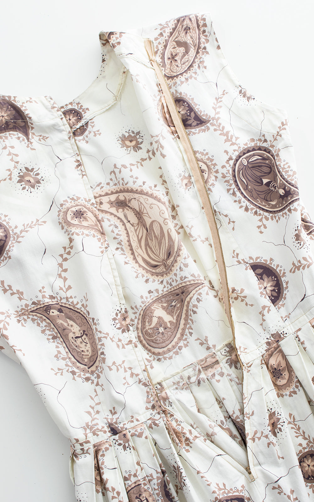 1950s Figural Paisley Novelty Print Cotton Sundress