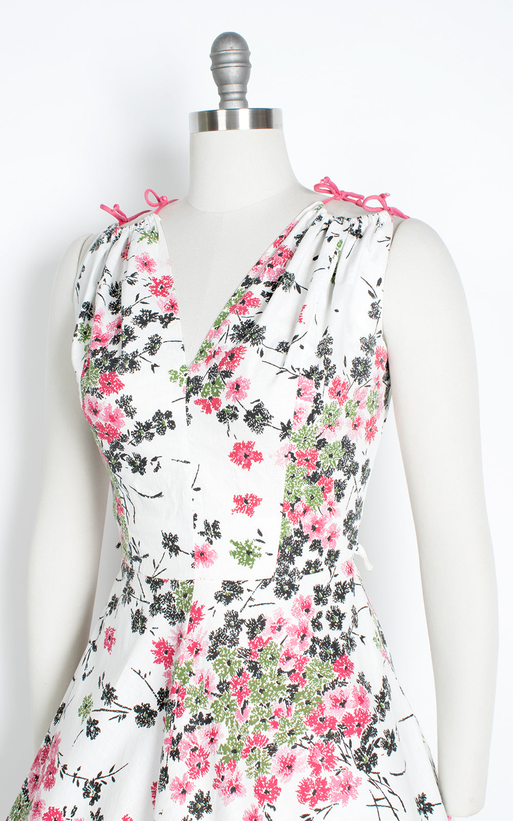 1950s Tie Straps Floral White Cotton Sundress