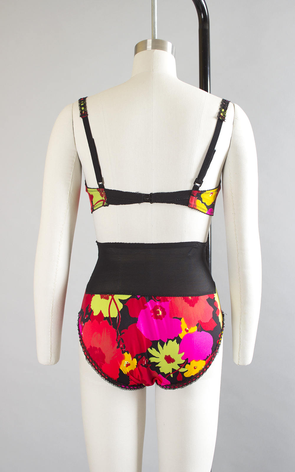 Vintage 1960s Lingerie Set | 60s Floral Print Bra Garters High Waist Panties Matching Set (36C small)