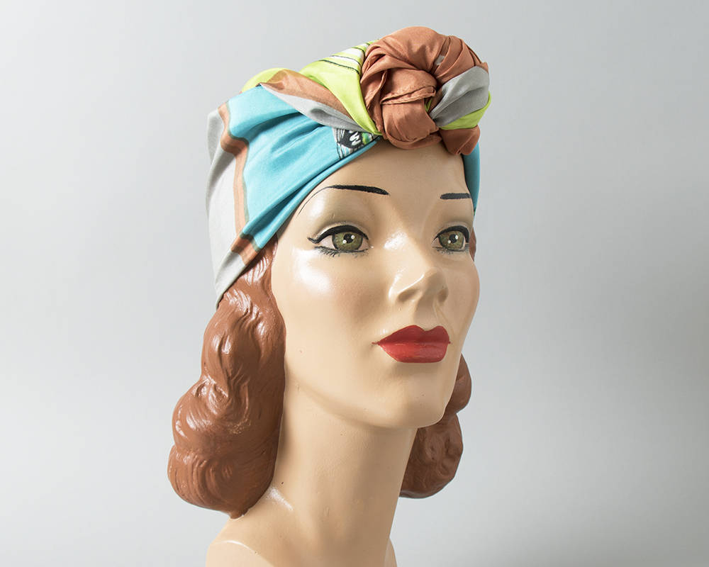 Vintage 1960s Scarf | 60s Silk Novelty Print Royal Court King Queen Jester Large Square Headwrap