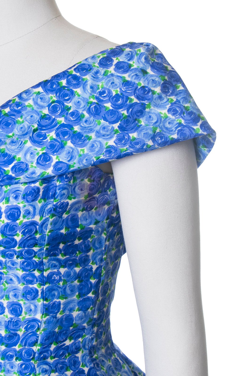 Vintage 1950s Dress | 50s GIGI YOUNG Silk Blue Rose Floral Print Full Skirt Party Dress with Petticoat (medium)