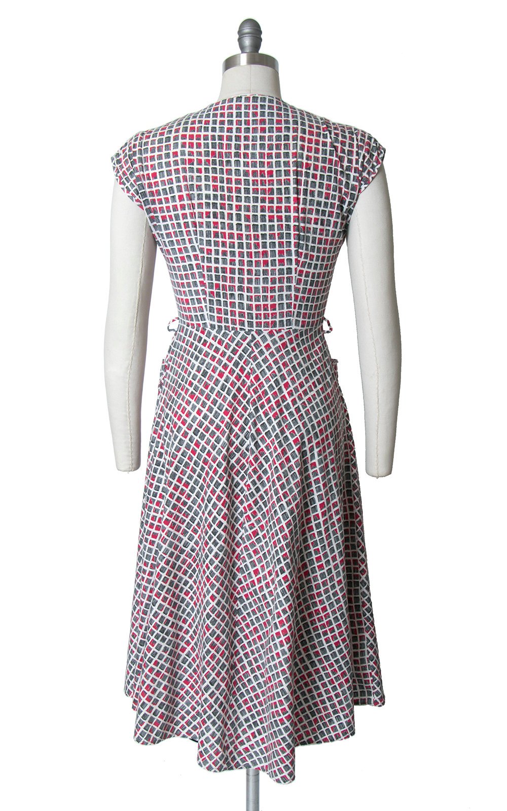 Vintage 1940s 1950s Dress | 40s 50s Printed Cotton Shirt Dress Red Grey Shirtwaist Full Skirt Day Dress (small)