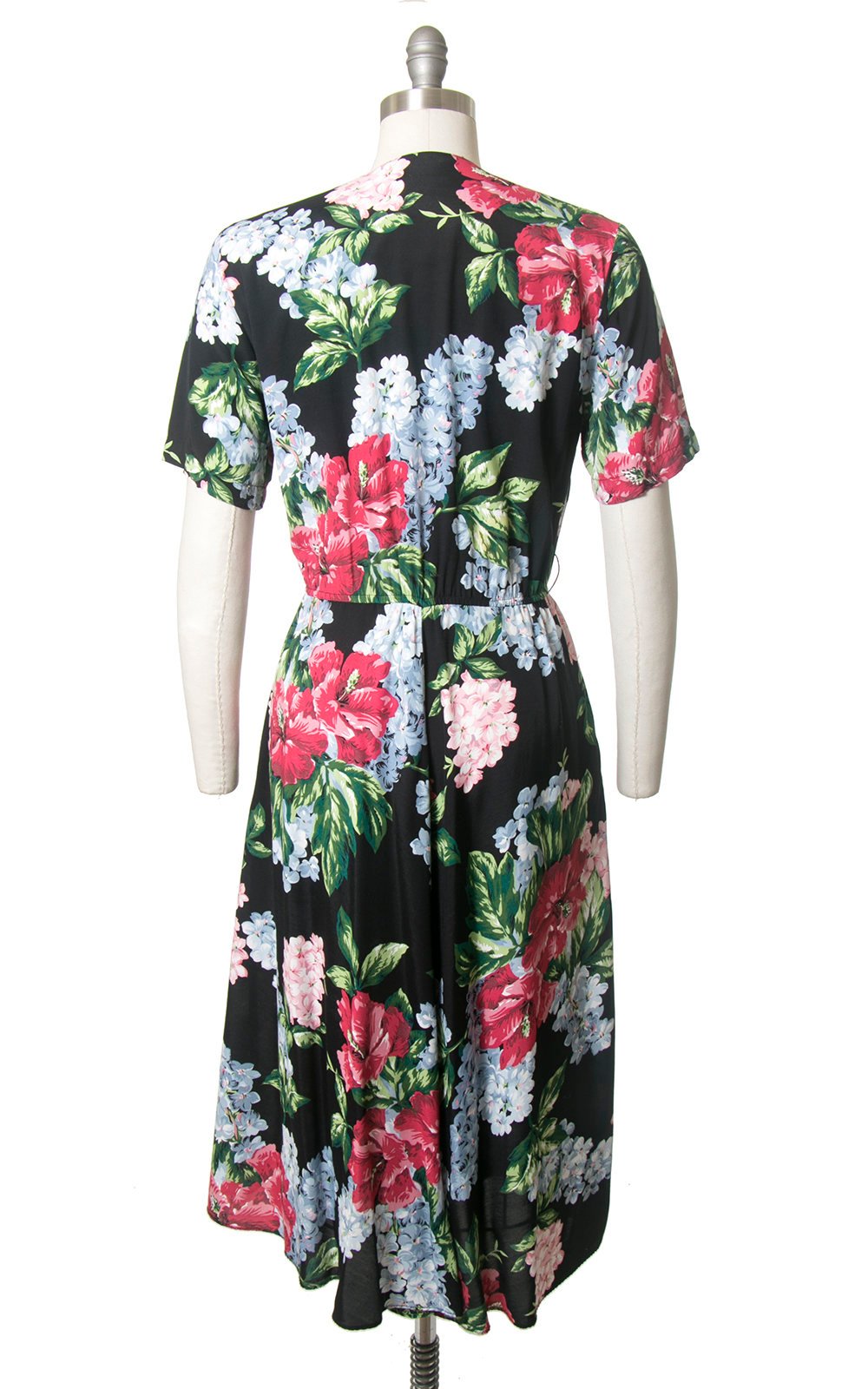 Vintage 1980s Dress | 80s CAROL ANDERSON Floral Print Black Rayon Shirt Dress Full Skirt Shirtwaist Midi Day Dress with Pockets (medium)