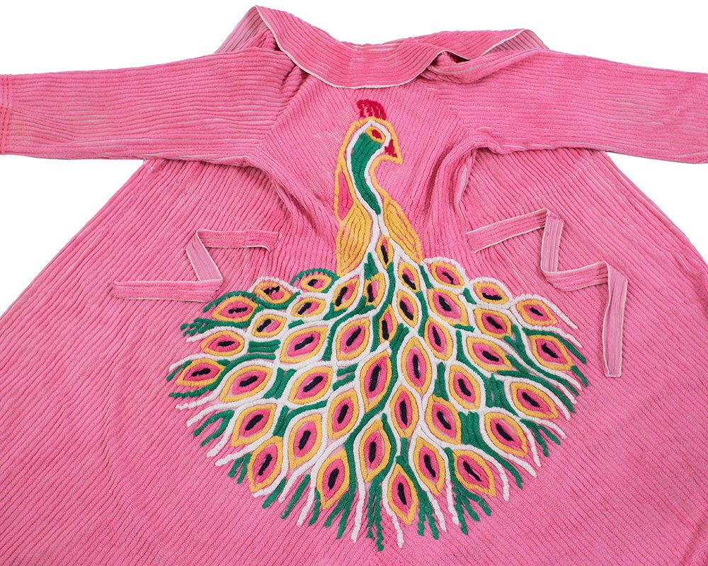 Vintage 1940s 1950s Robe | 40s 50s Chenille Peacock Novelty Print Pink Floral Loungewear Robe (small/medium)