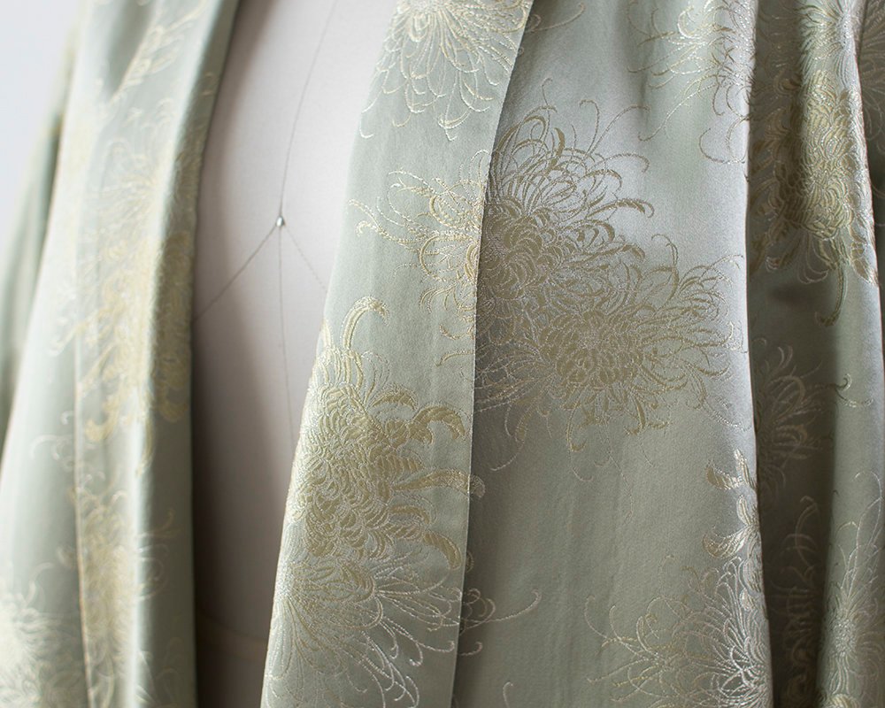 Vintage 1950s Swing Coat | 50s Silk Satin Asian Chrysanthemum Floral Metallic Jacquard Evening Jacket Opera Jacket (medium)