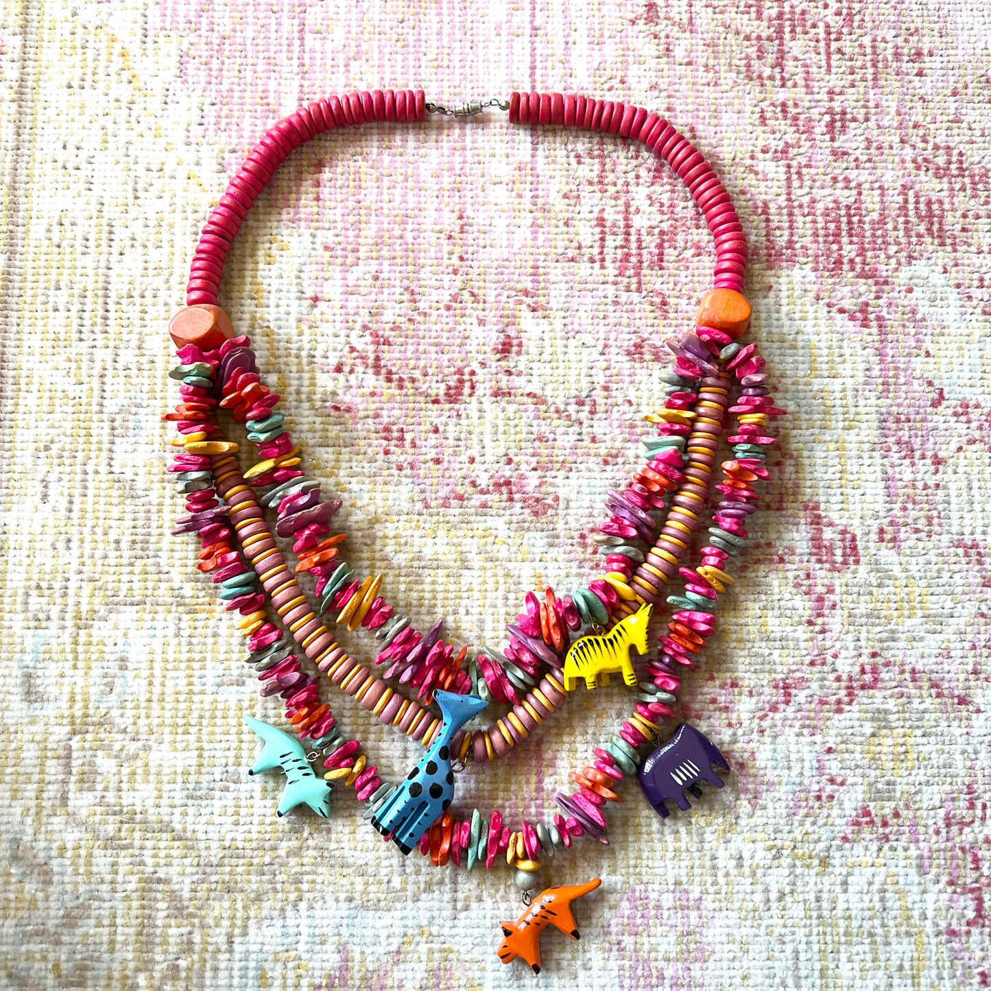 [AS-IS] 1980s Wood Beaded Animal Necklace