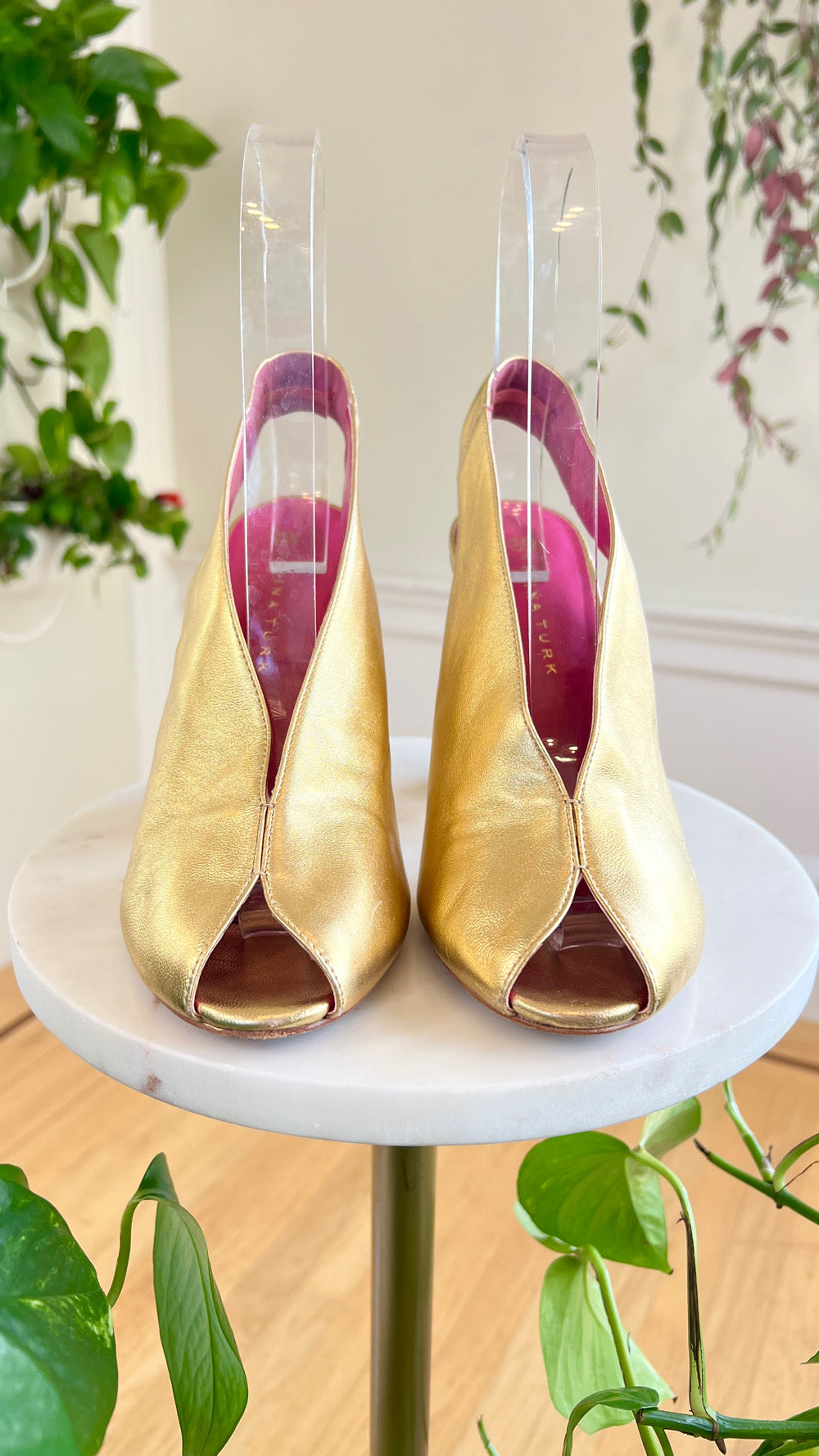 Modern TRINA TURK 1970s Style Gold Leather Slingback Heels | size US 8