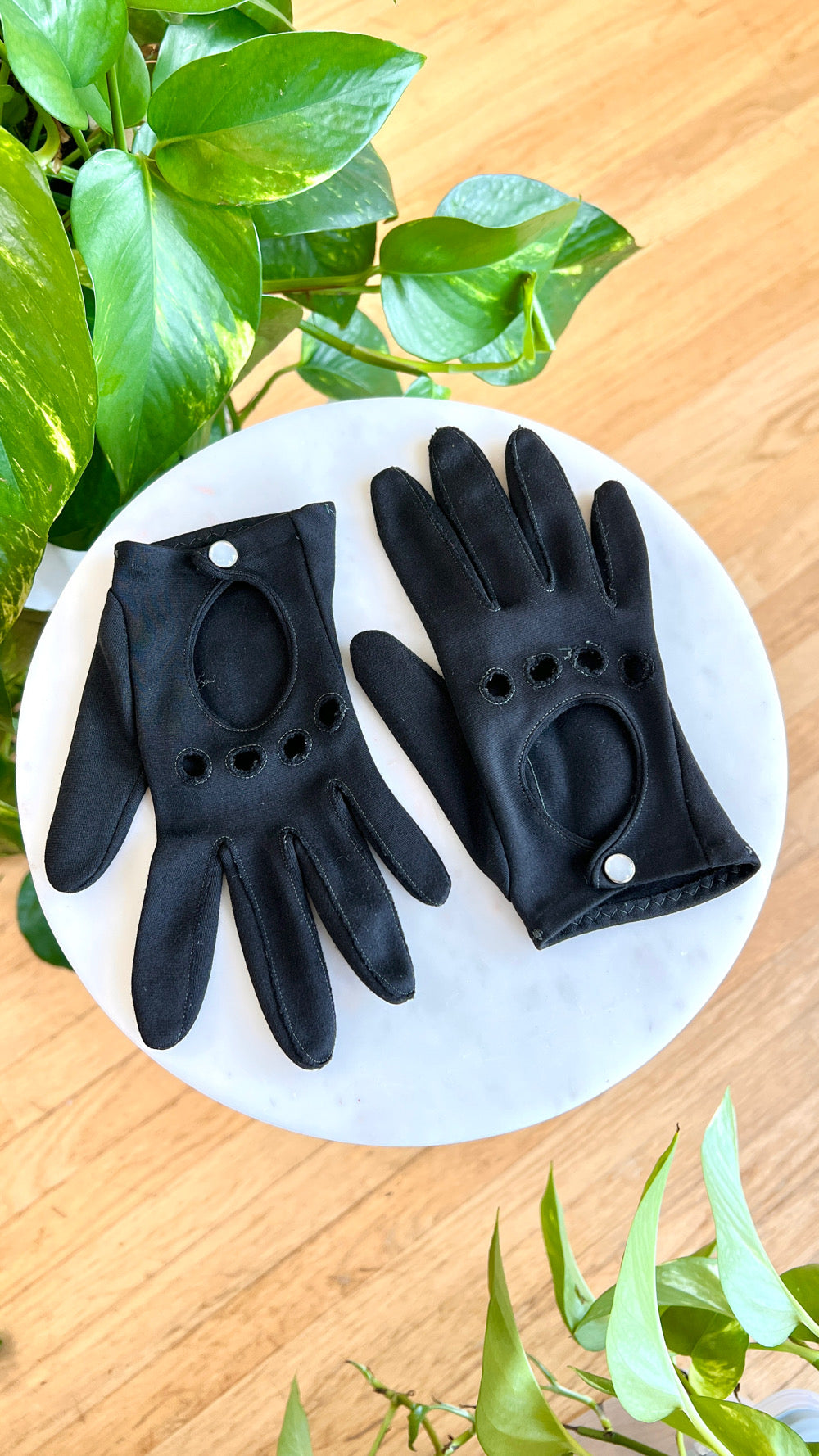 1960s Black Jersey Driving Gloves