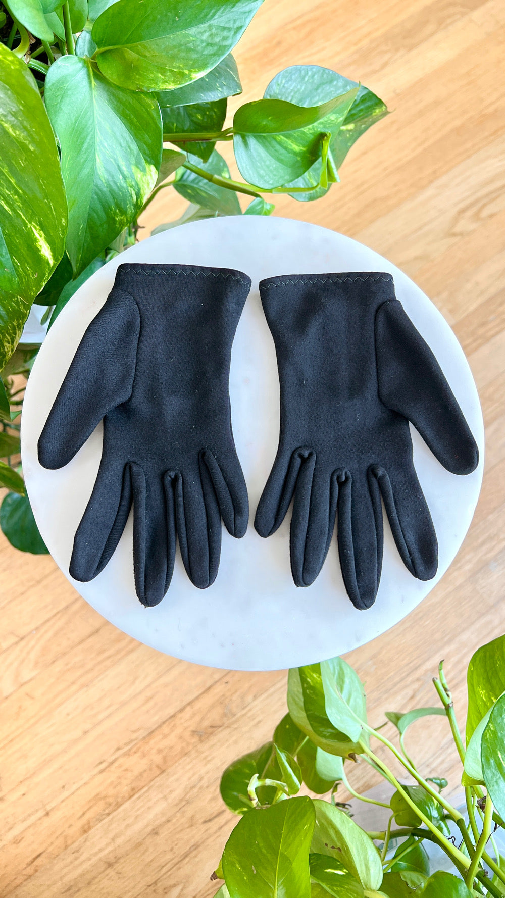 1960s Black Jersey Driving Gloves