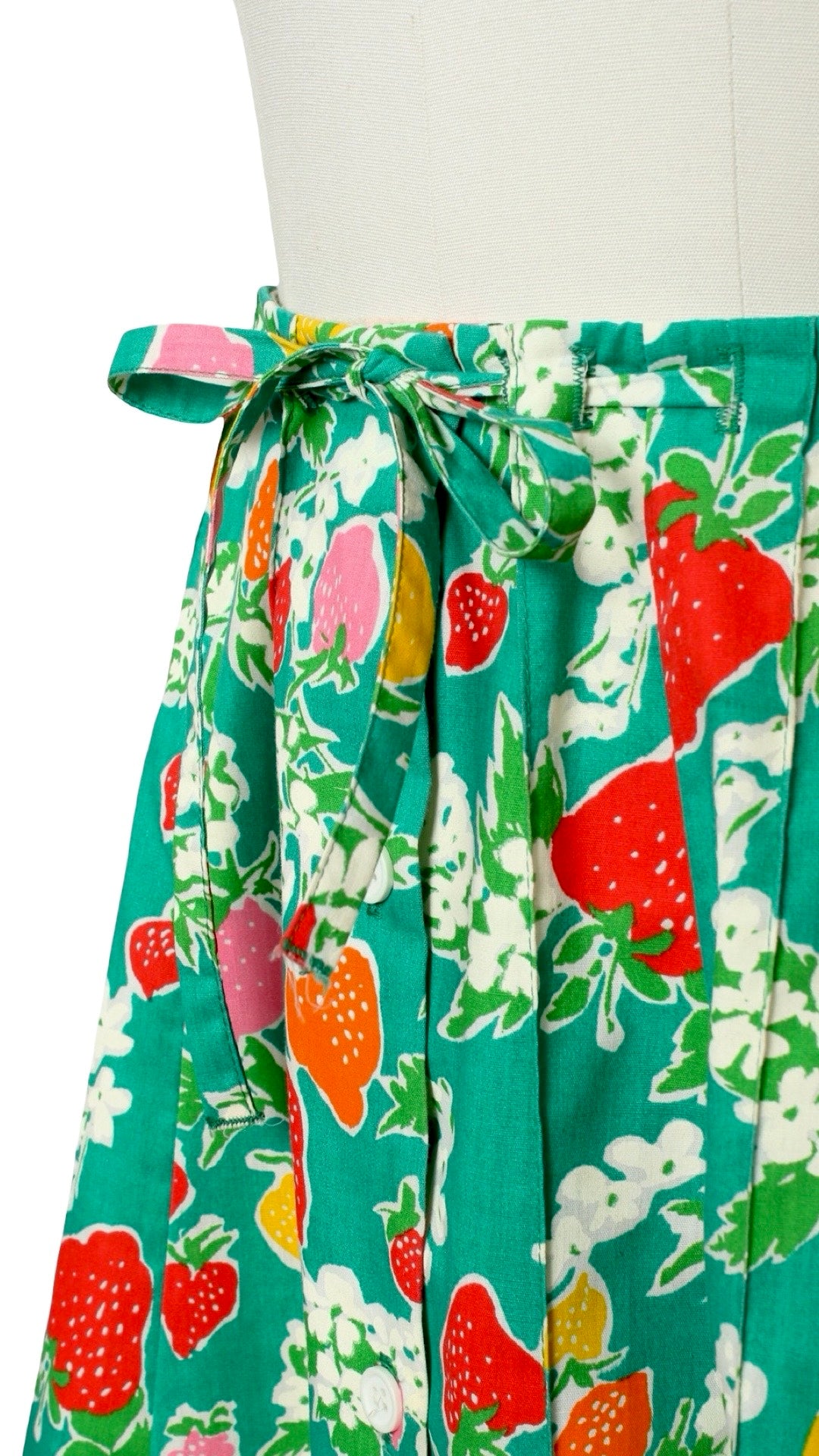 NEW | 1970s Strawberry Floral Skirt | small/medium